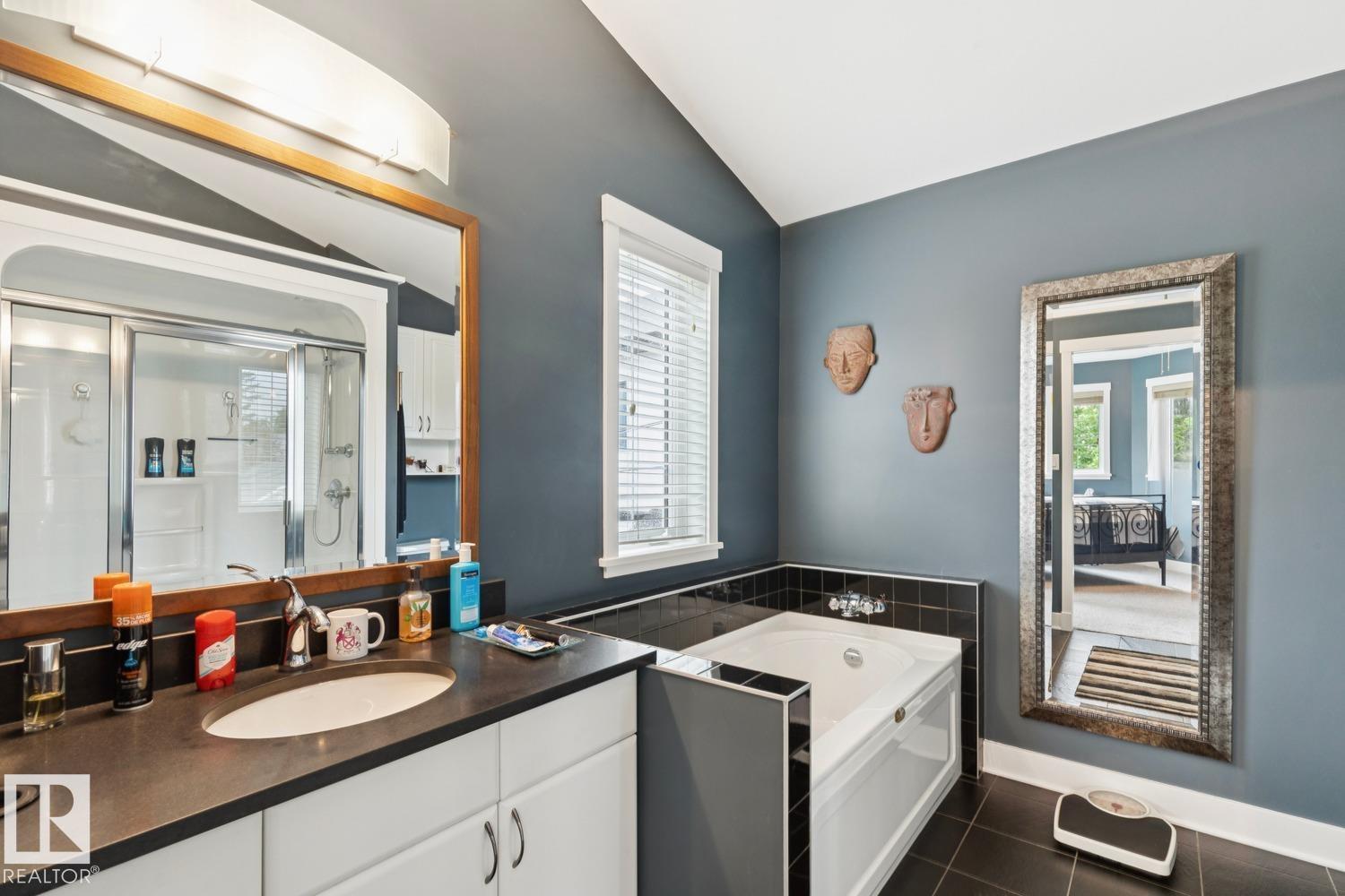 Photo 19 at 11030 122 Street NW, Westmount, Edmonton