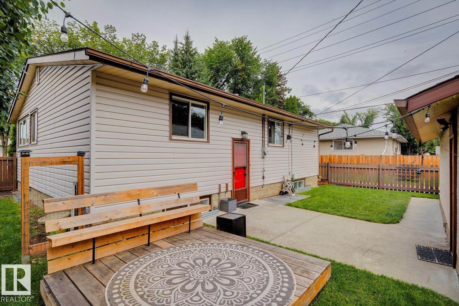 Listing photo thumbnail