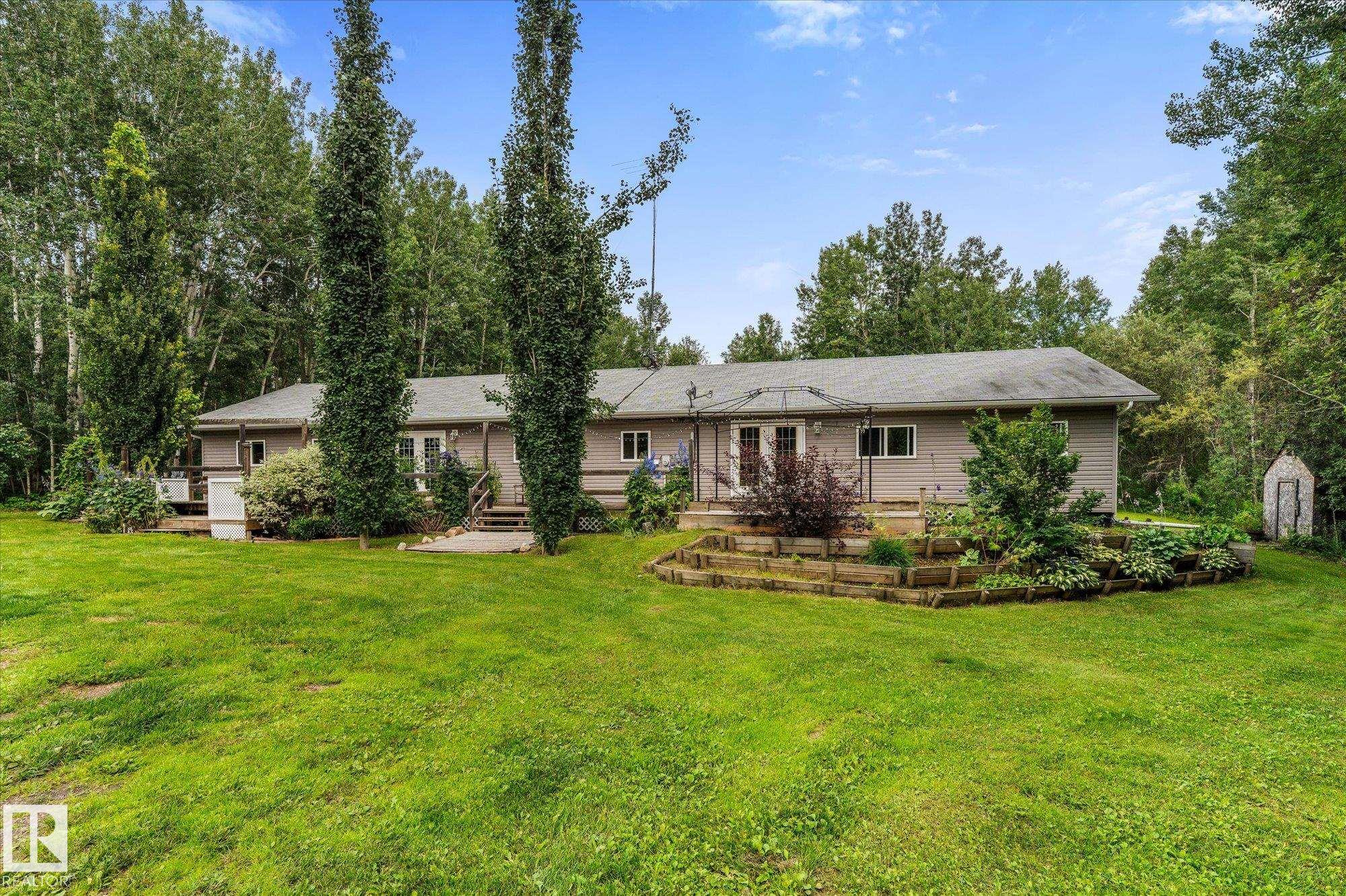 #20 52414 RGE ROAD 30