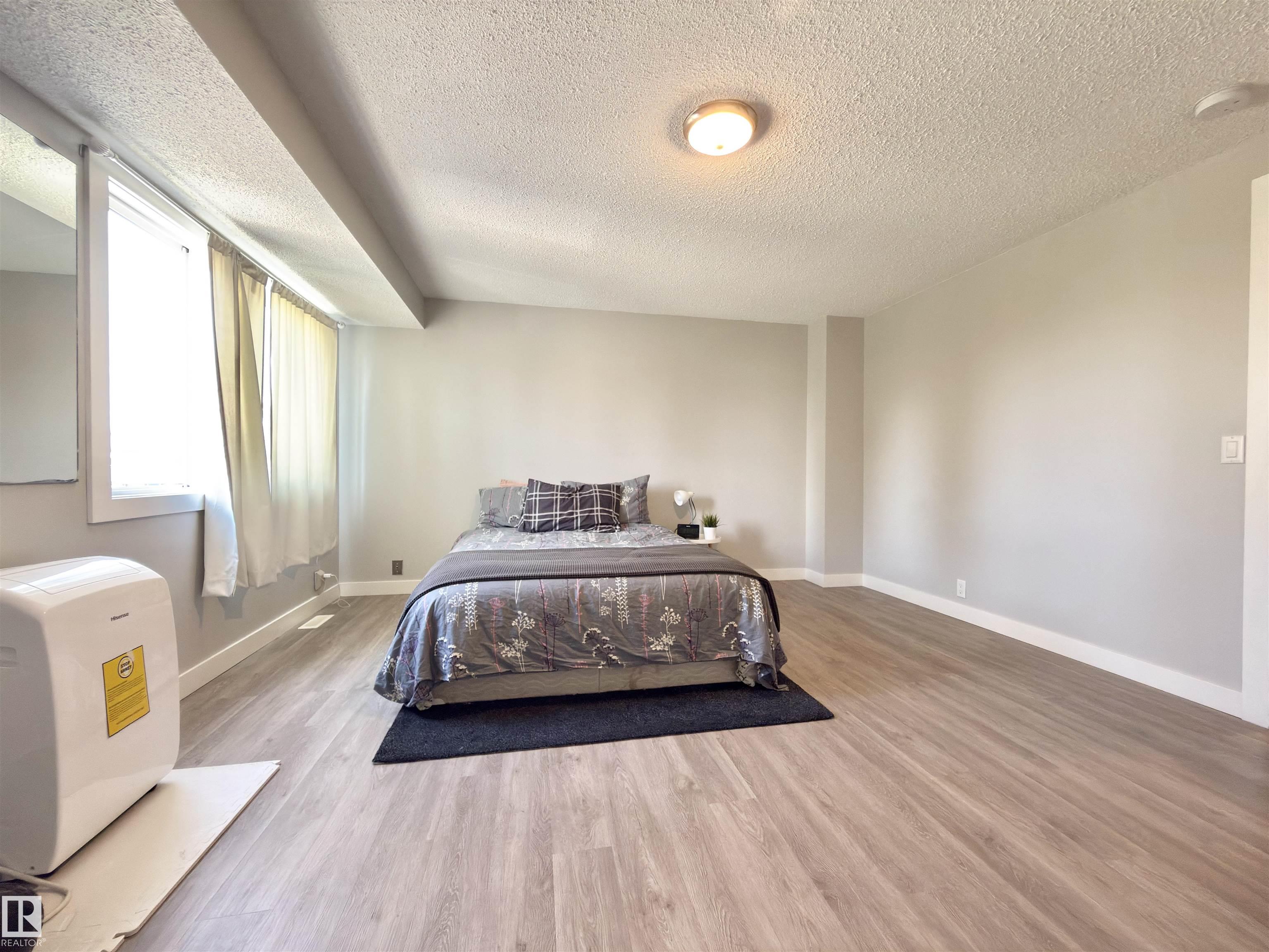 Photo 11 at 13 - 18010 98 Avenue NW, La Perle, Edmonton