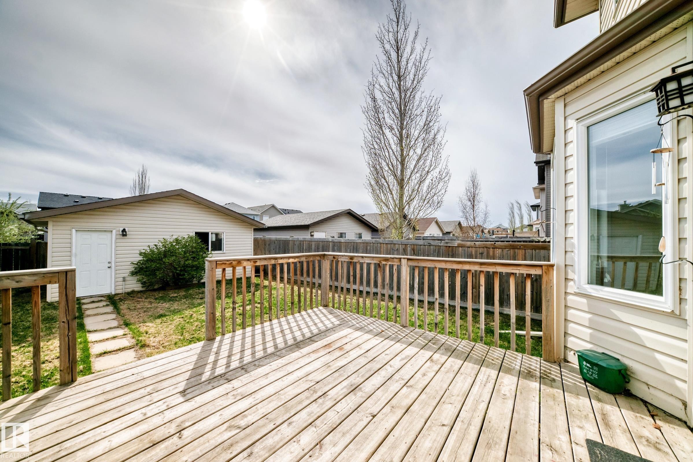 Photo 32 at 7706 Schmid Crescent NW, South Terwillegar, Edmonton