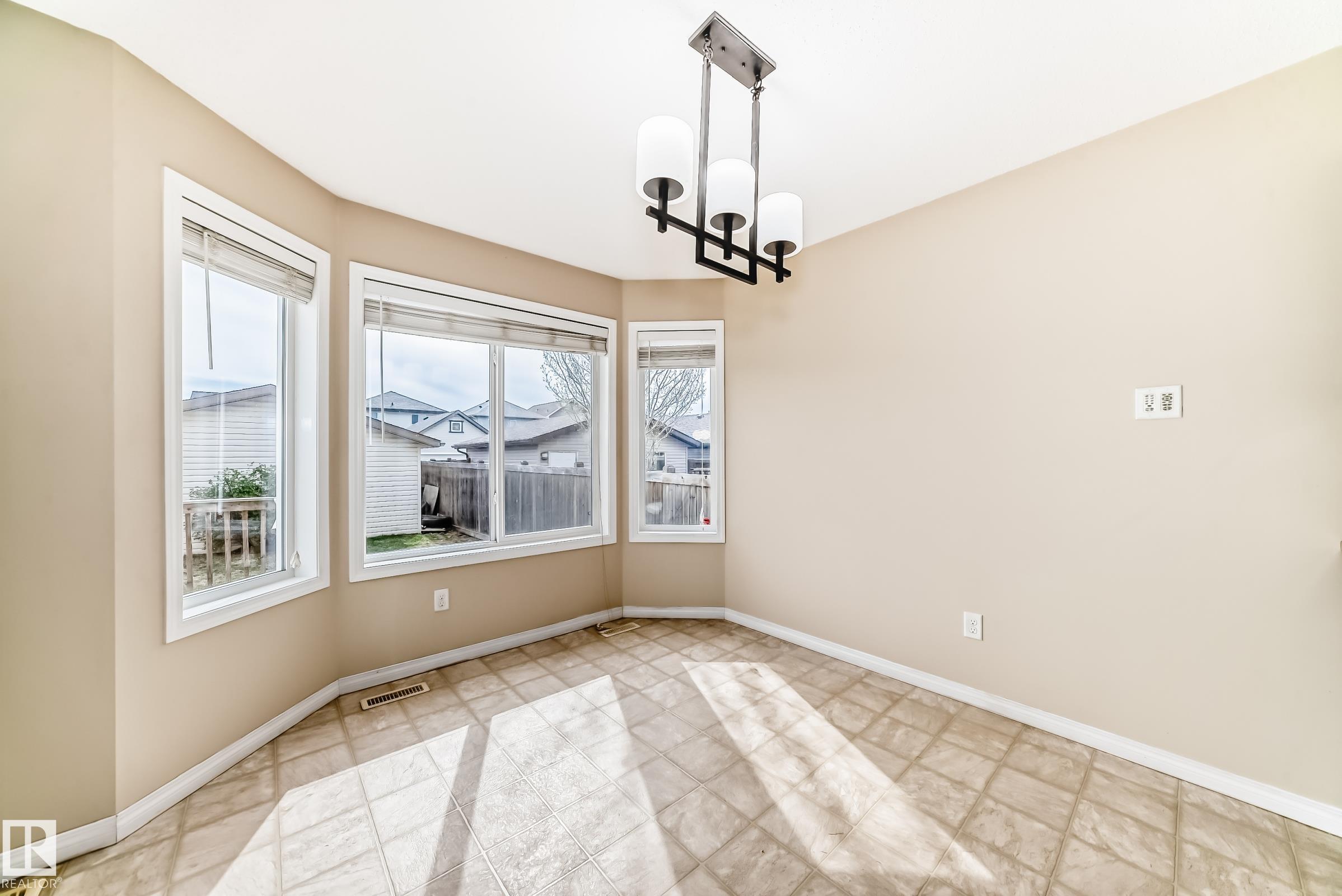 Photo 7 at 7706 Schmid Crescent NW, South Terwillegar, Edmonton
