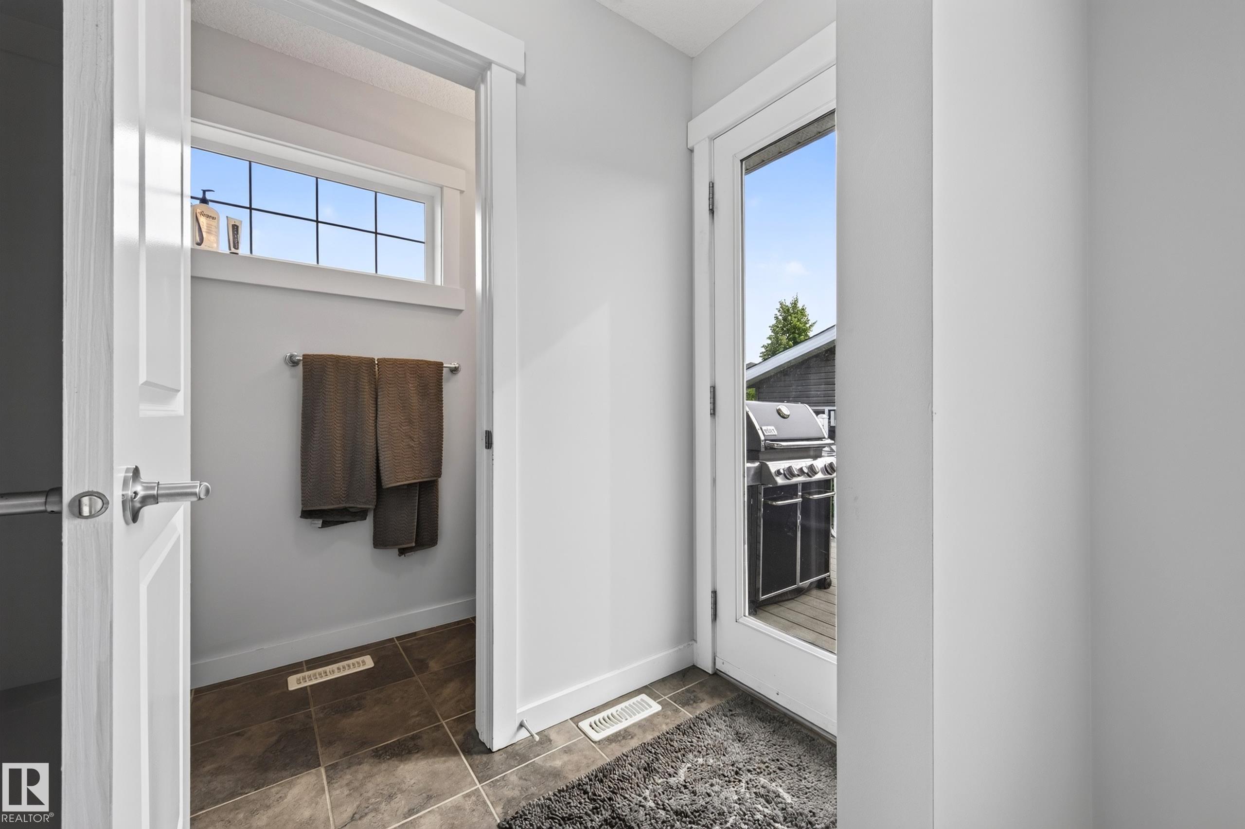 Photo 15 at 1007 162 Street SW, Glenridding Heights, Edmonton