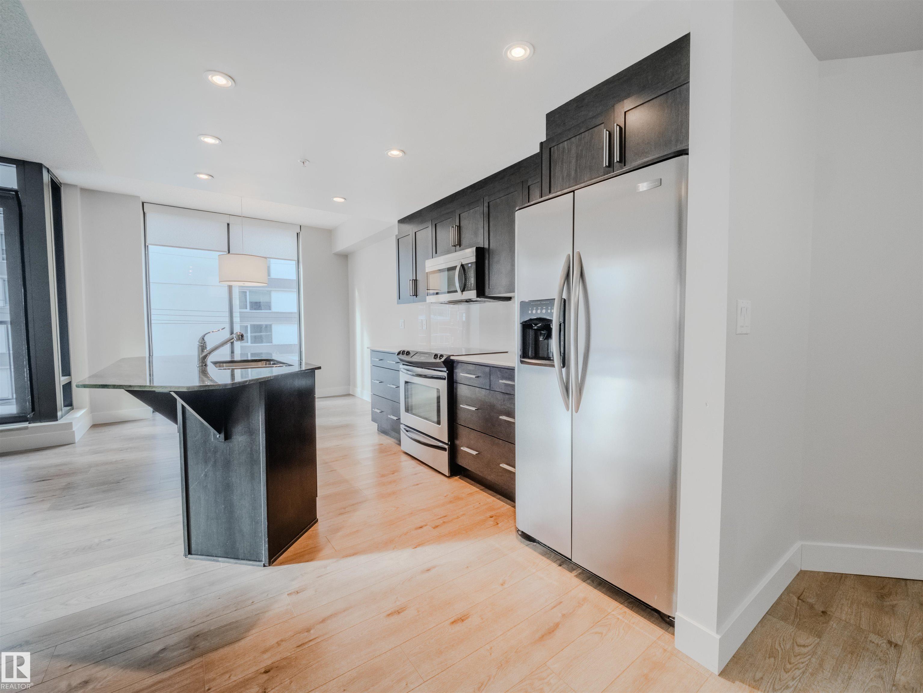 Photo 14 at 304 - 11933 Jasper Avenue NW, Wîhkwêntôwin, Edmonton