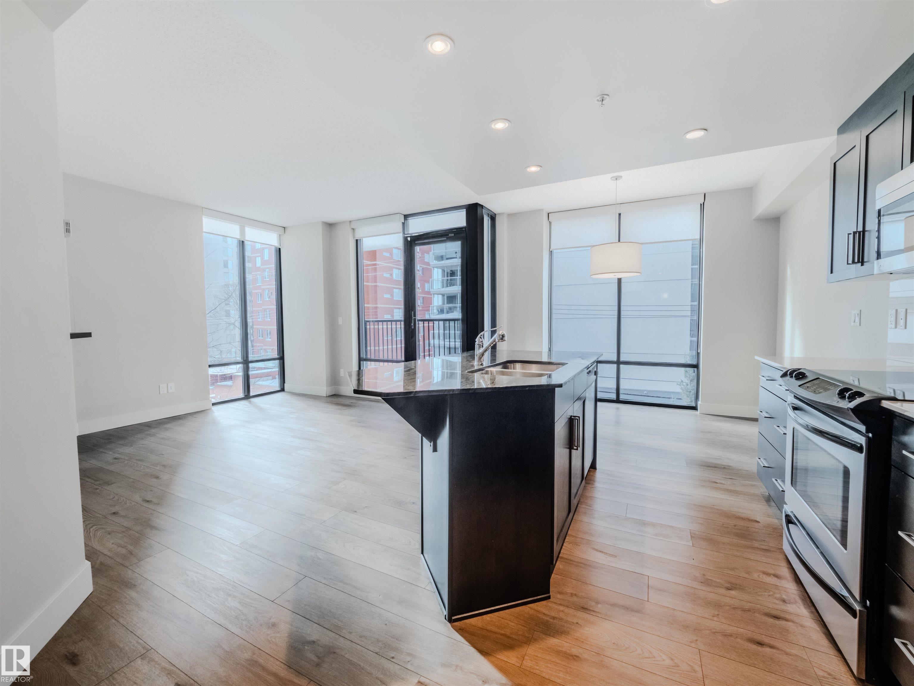 Photo 10 at 304 - 11933 Jasper Avenue NW, Wîhkwêntôwin, Edmonton
