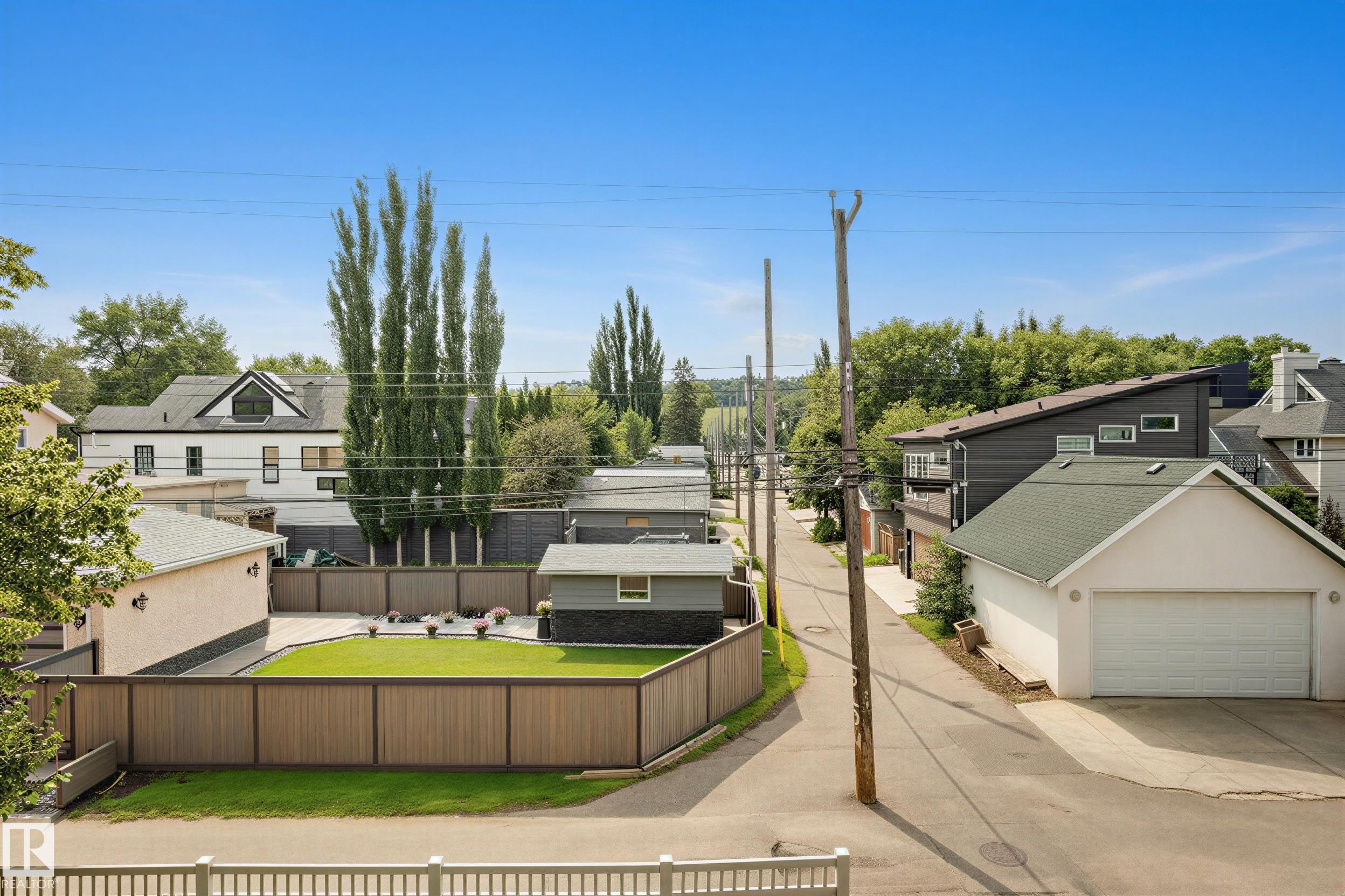 Listing photo thumbnail
