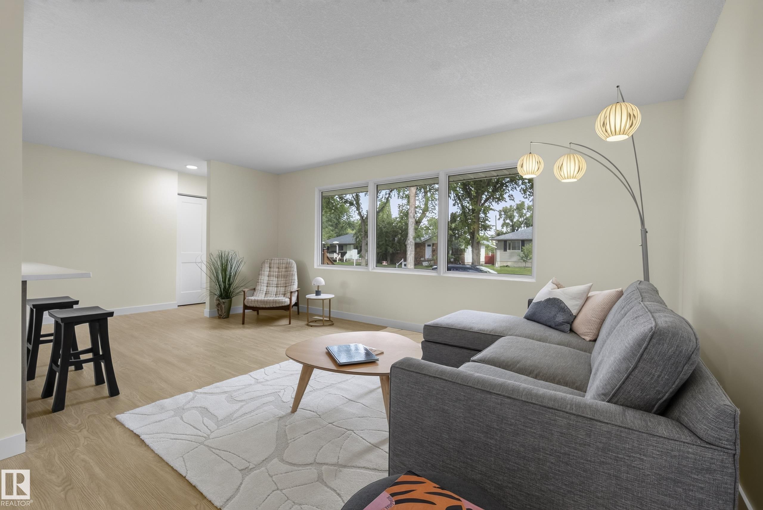 Photo 12 at 8715 64 Avenue NW, Argyll, Edmonton