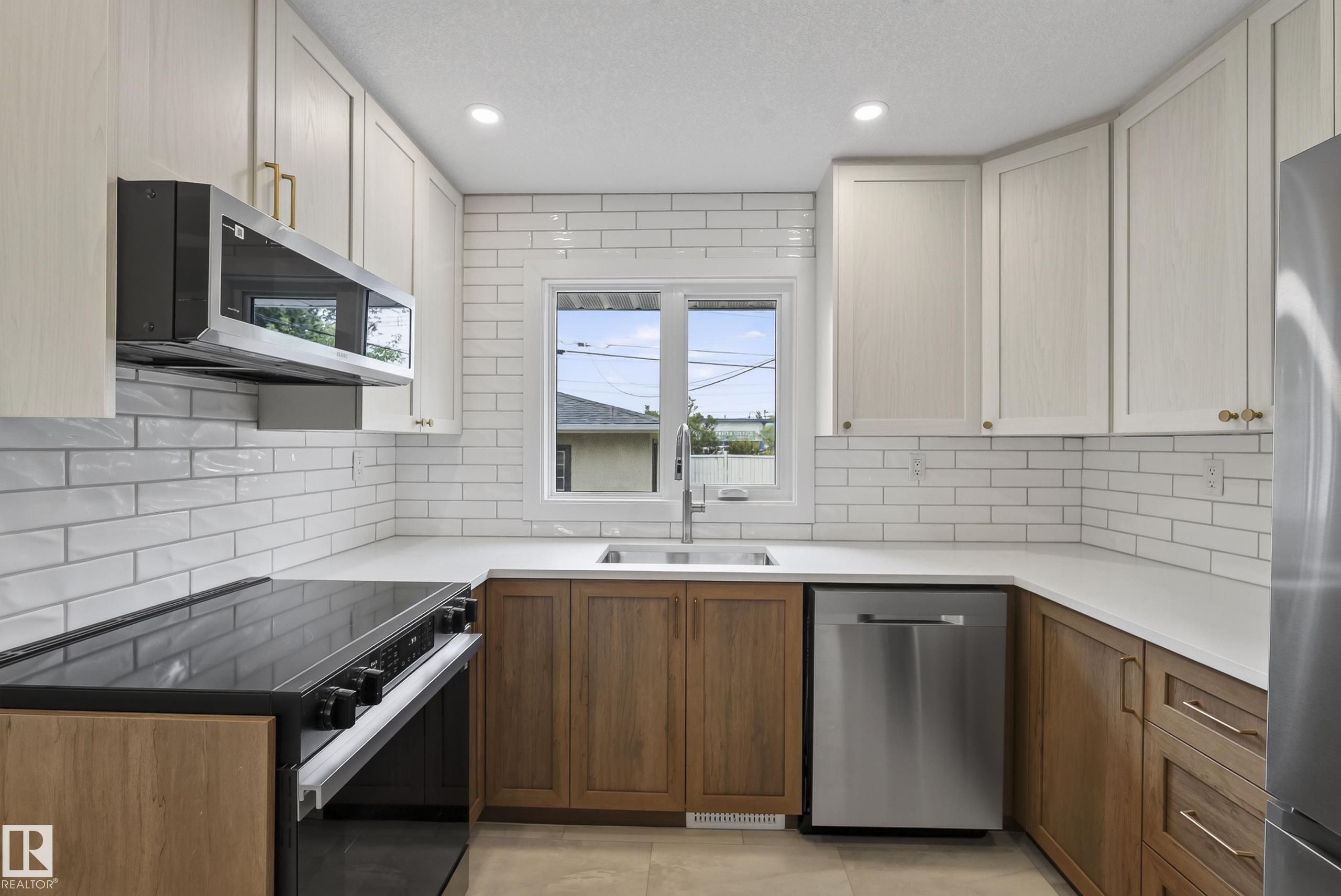 Photo 17 at 8715 64 Avenue NW, Argyll, Edmonton