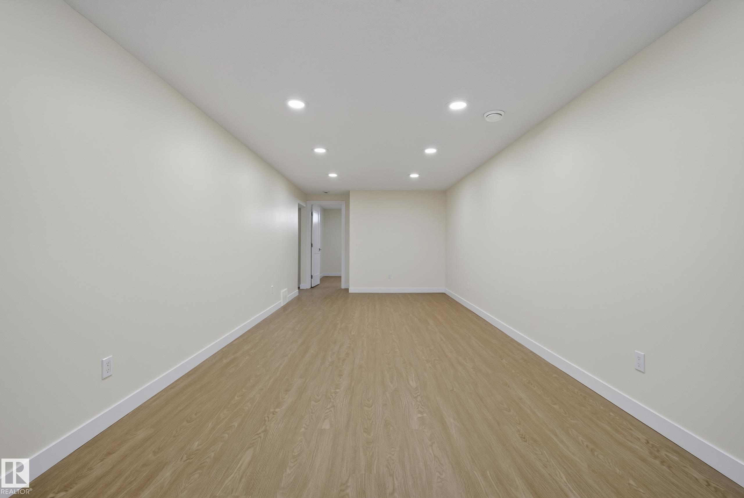 Photo 32 at 8715 64 Avenue NW, Argyll, Edmonton