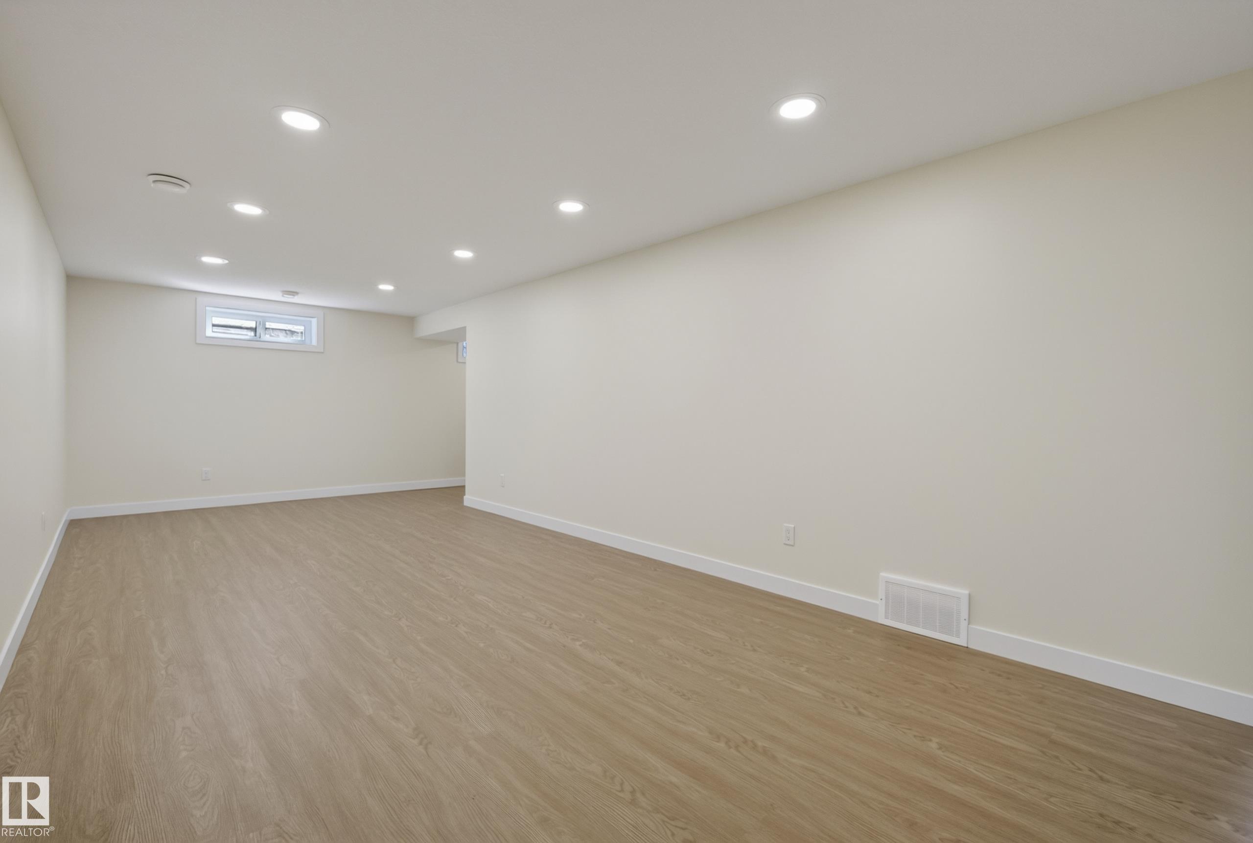 Photo 33 at 8715 64 Avenue NW, Argyll, Edmonton