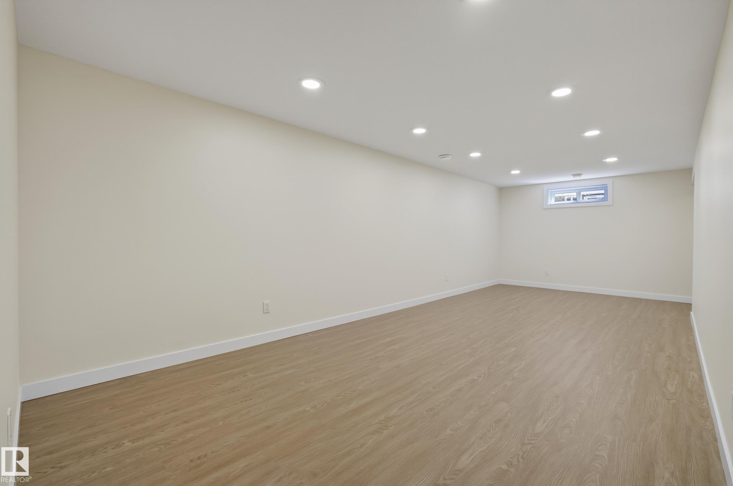 Photo 34 at 8715 64 Avenue NW, Argyll, Edmonton