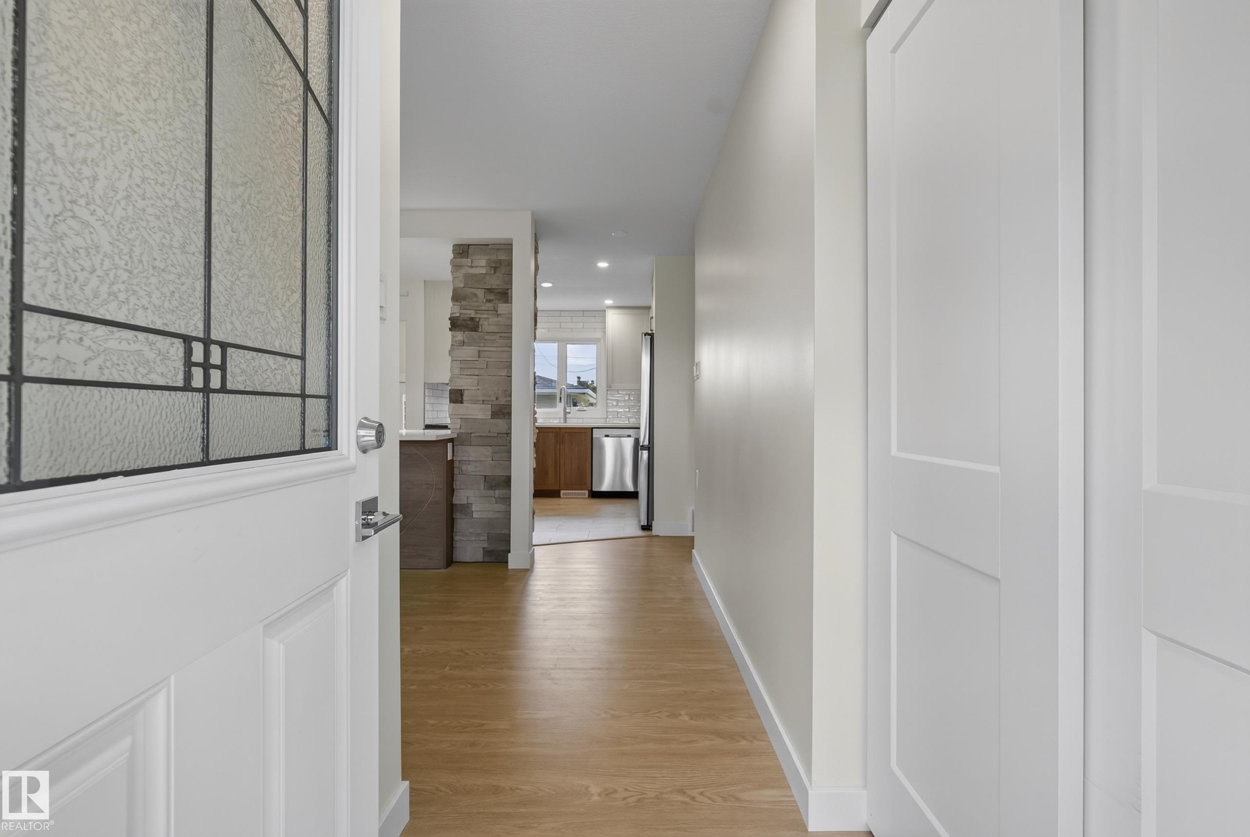 Photo 8 at 8715 64 Avenue NW, Argyll, Edmonton