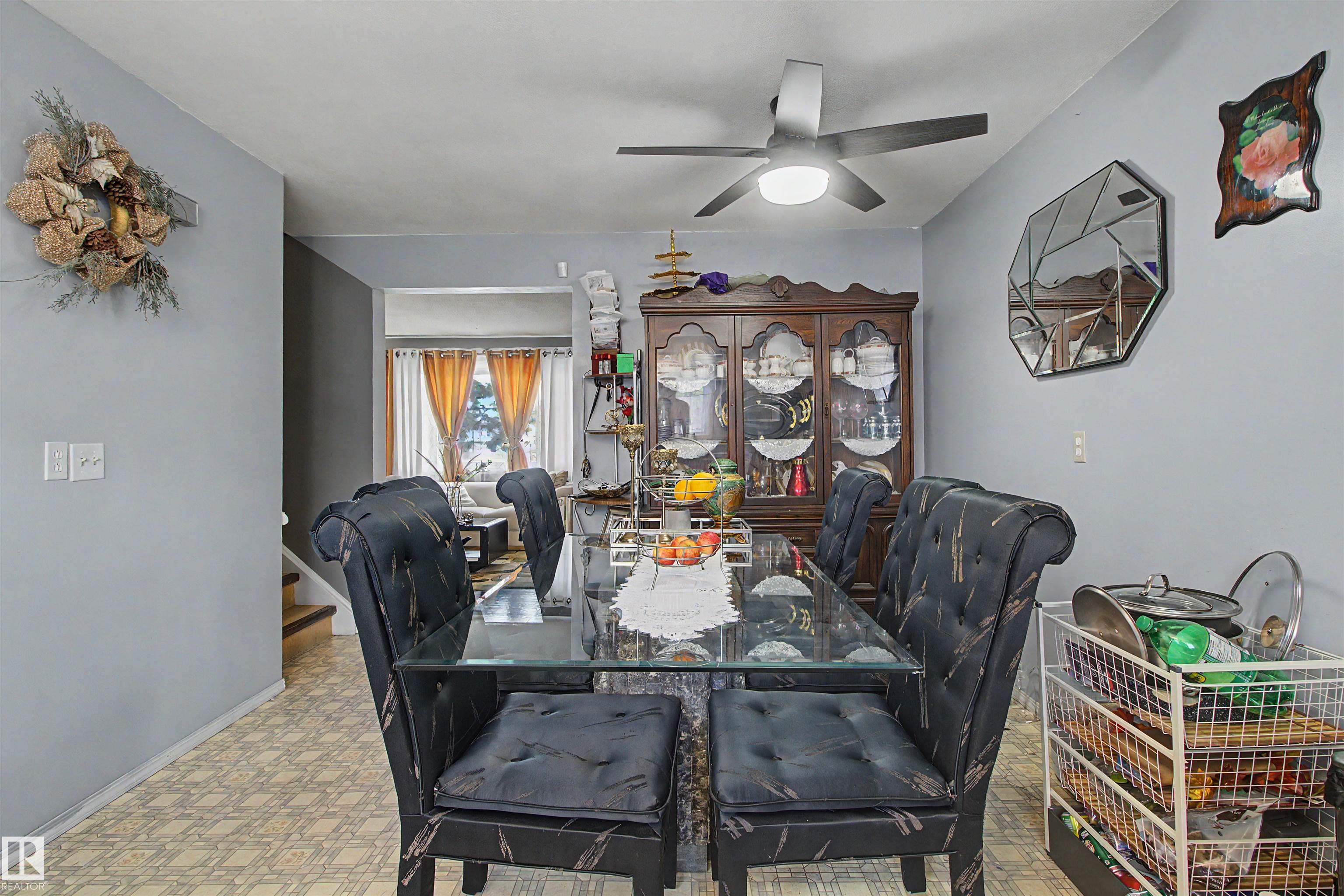 Photo 12 at 5724 143 Avenue NW, York, Edmonton