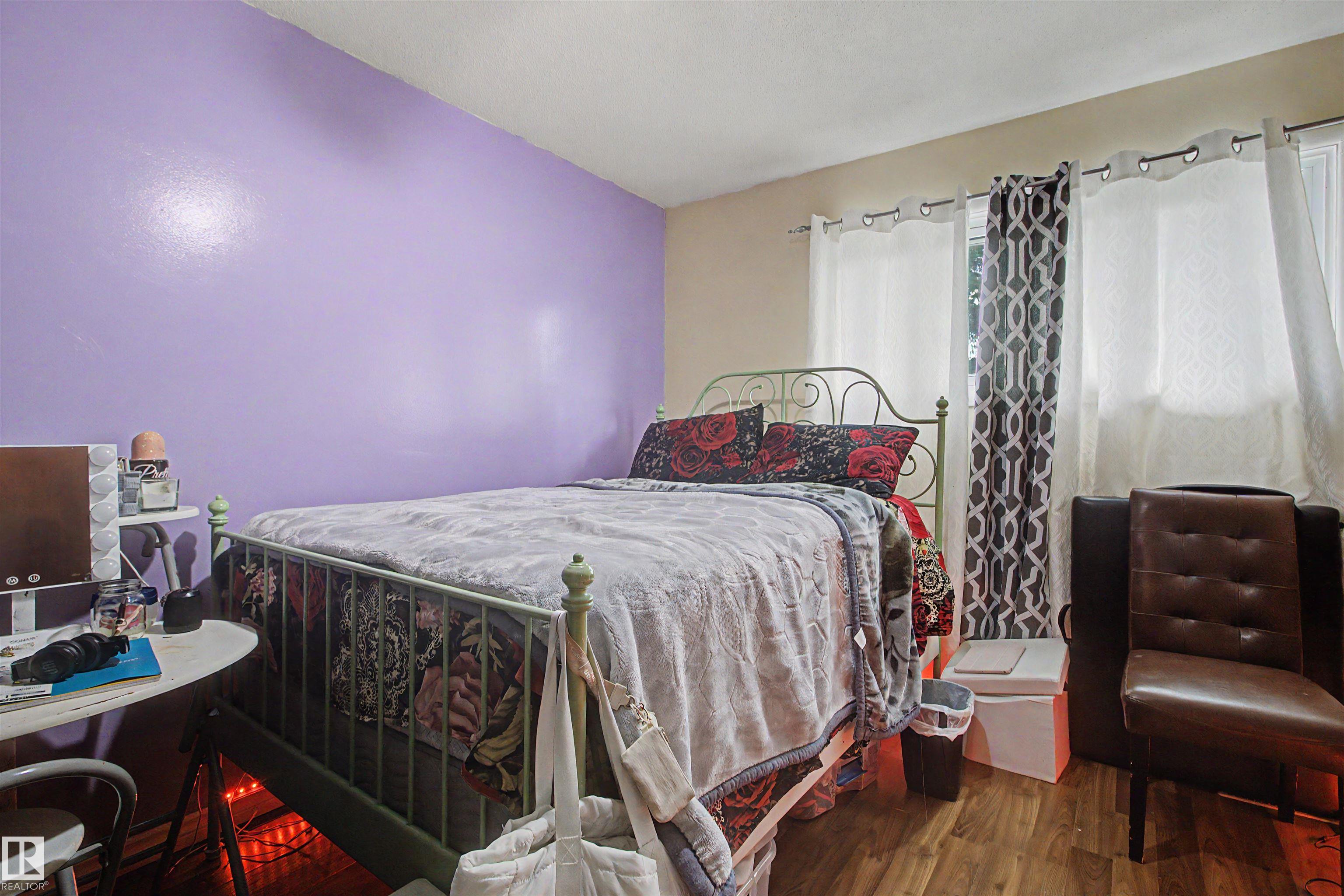Photo 16 at 5724 143 Avenue NW, York, Edmonton