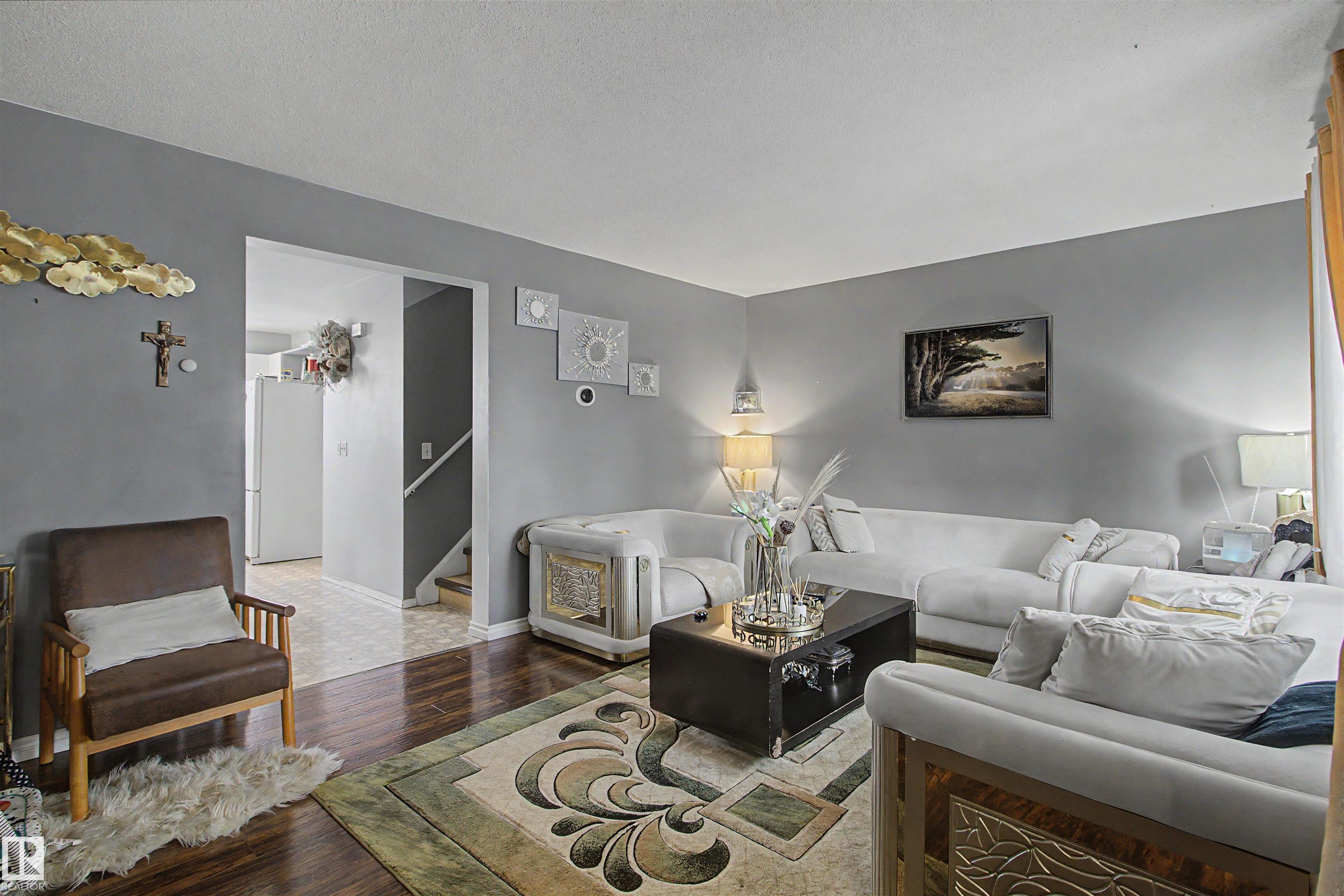 5724 143 Avenue NW, York, Edmonton