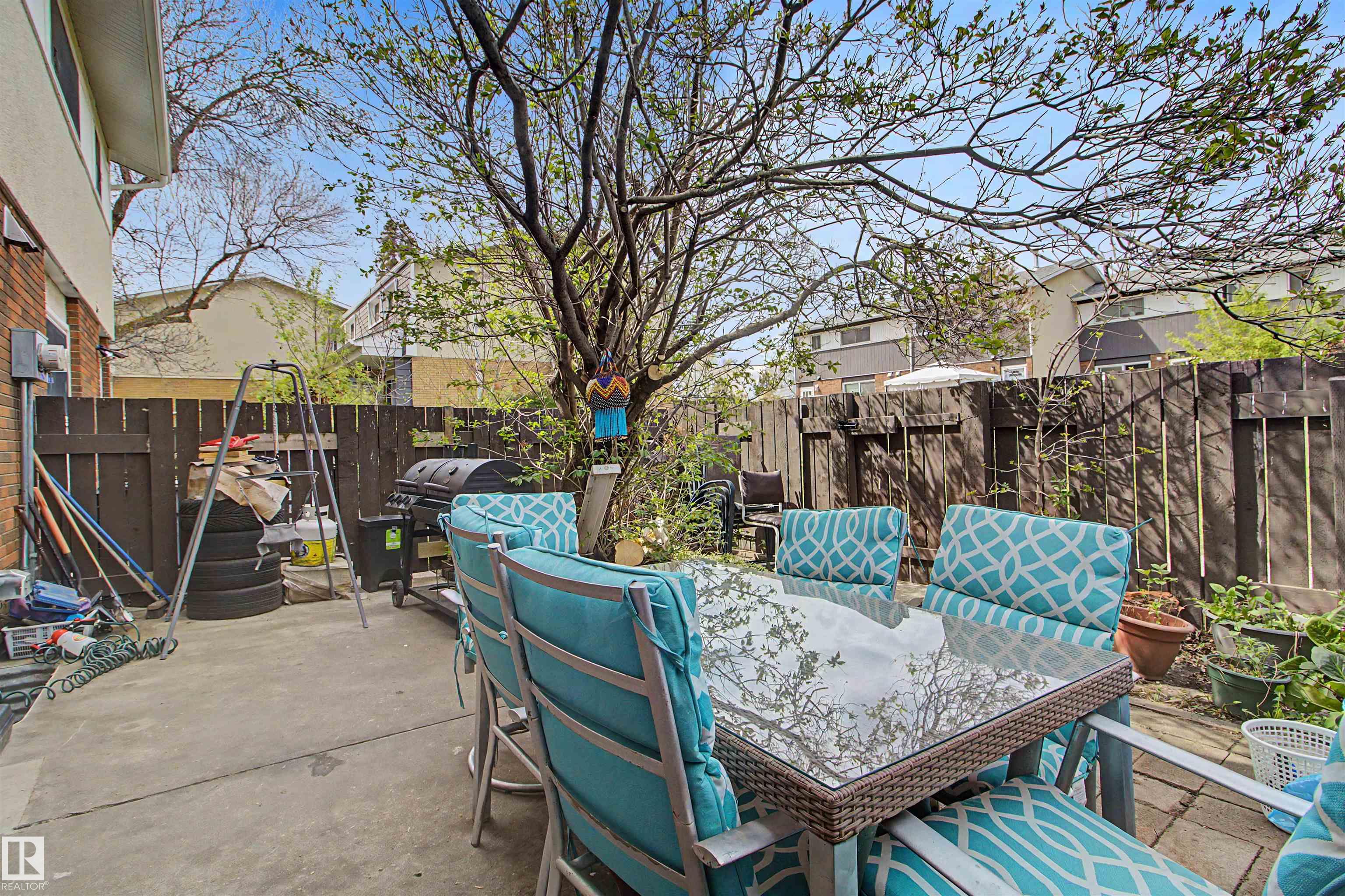 Photo 24 at 5724 143 Avenue NW, York, Edmonton