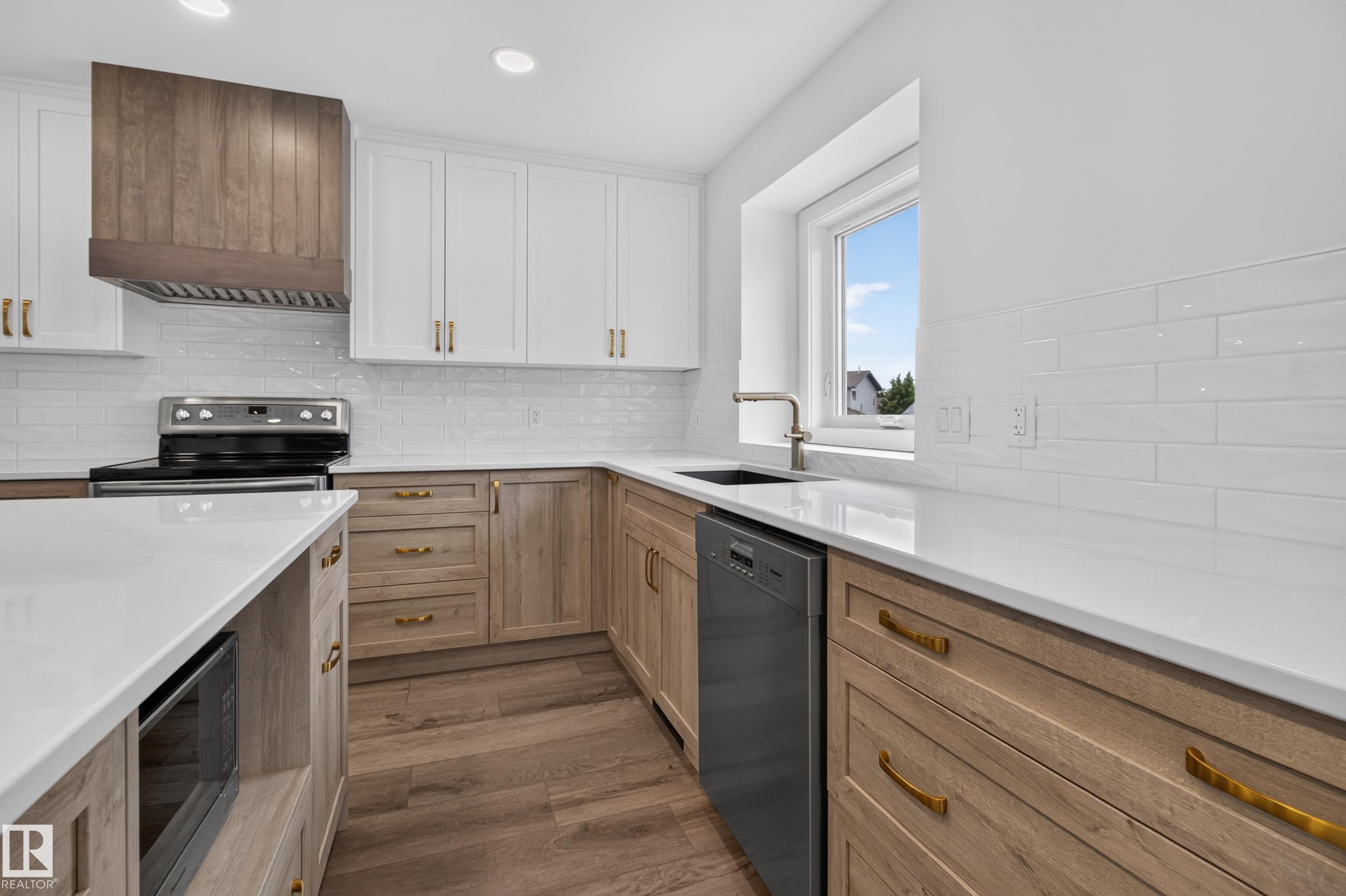 Photo 12 at 229 Hillcrest crest, Heritage Hills, Sherwood Park