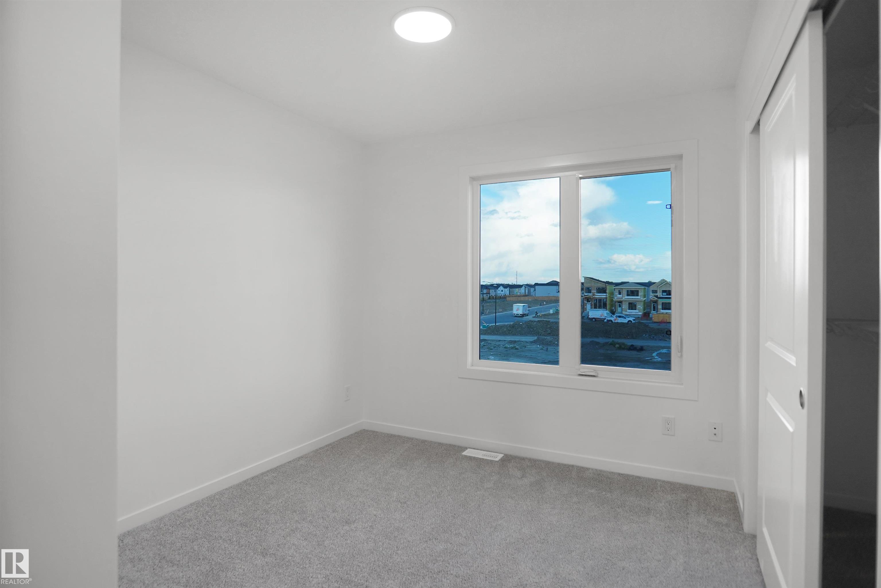 https://zimg.paragon.ice.com/ParagonImages/Property/PM/RAE/225416483/18/0/0/d94885a2c3305c6600cdc74b689842e1/1/40adeb2f29c1043dce479ca1e68dd708/225416483-5e703674-6e27-44f4-b7b1-89b4169b0ccc.JPG