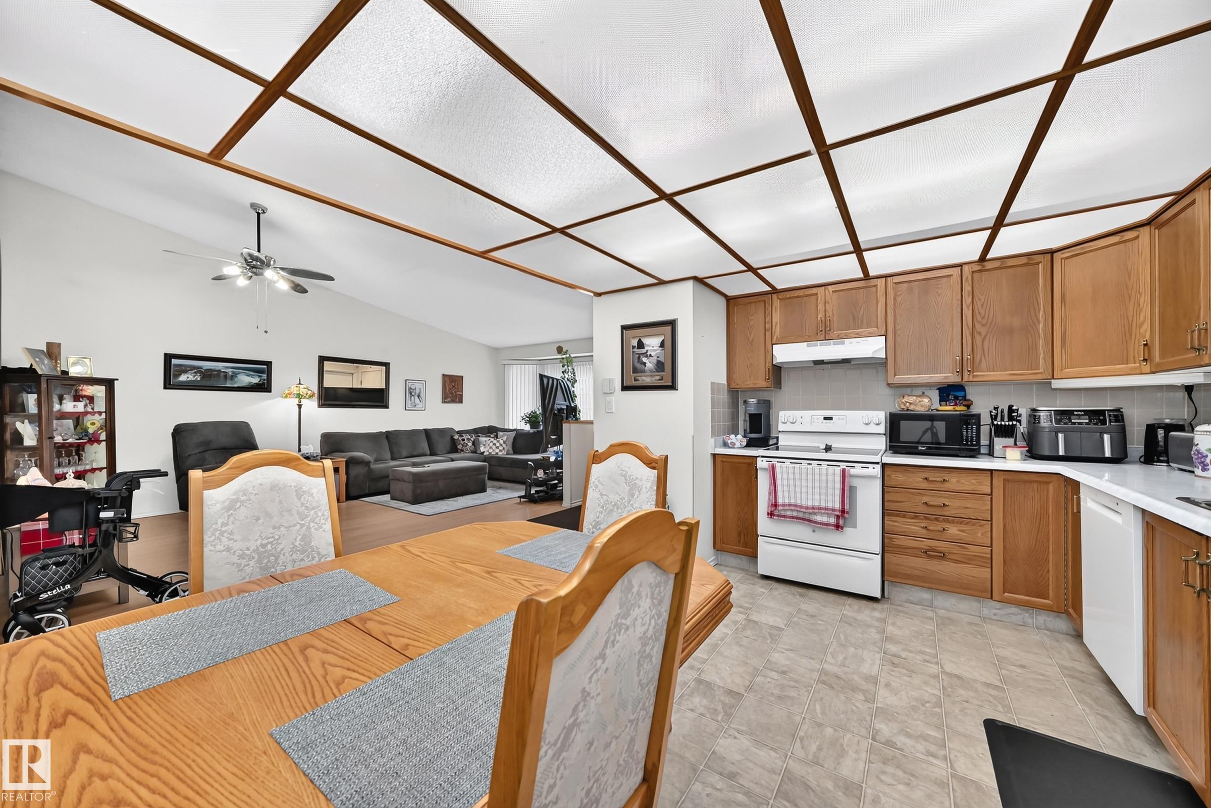 Photo 14 at 7530 137a Avenue NW, Kildare, Edmonton