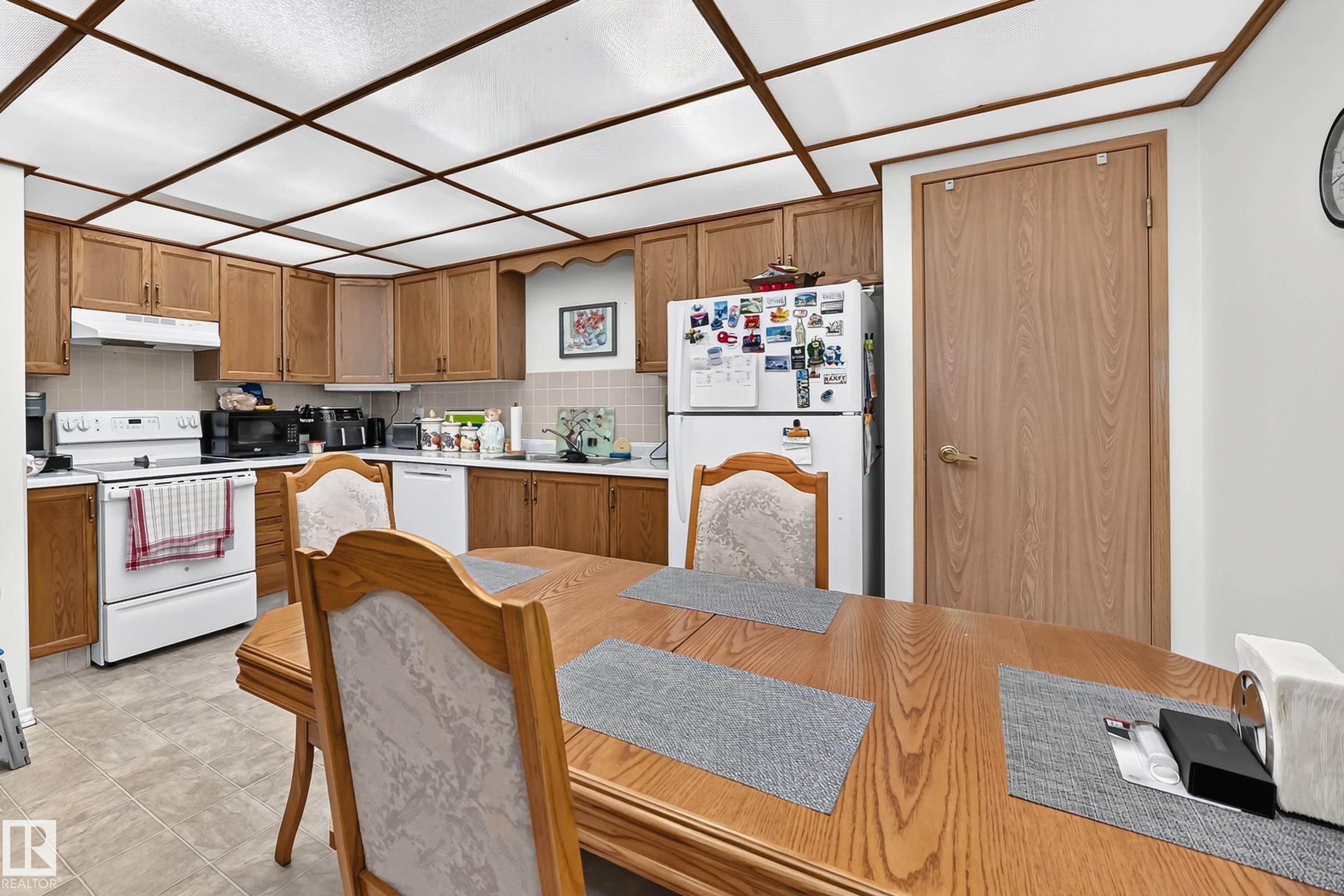 Photo 15 at 7530 137a Avenue NW, Kildare, Edmonton
