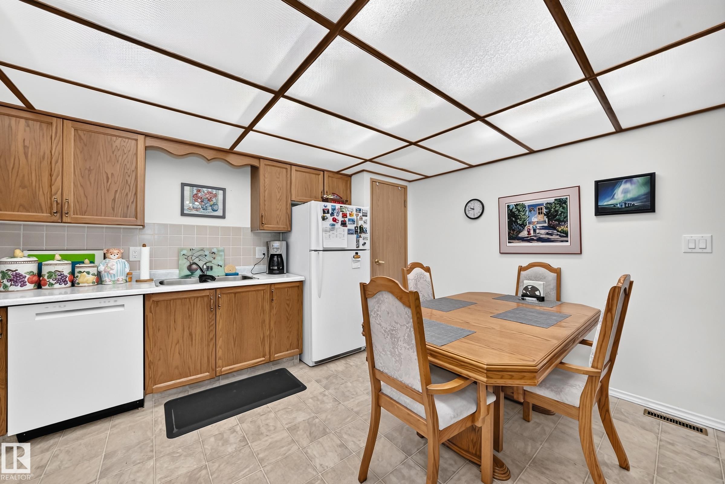 Photo 16 at 7530 137a Avenue NW, Kildare, Edmonton