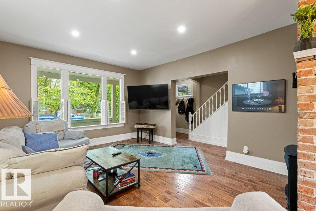 Photo 13 at 10547 126 Street NW, Westmount, Edmonton