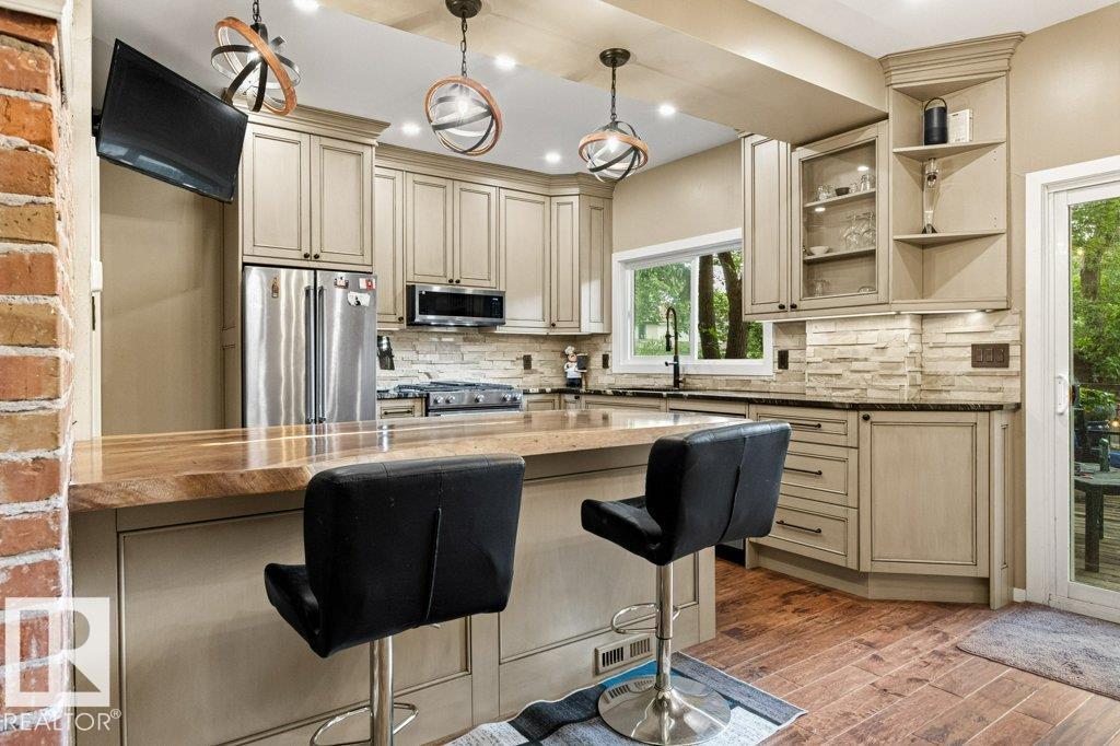 Photo 9 at 10547 126 Street NW, Westmount, Edmonton
