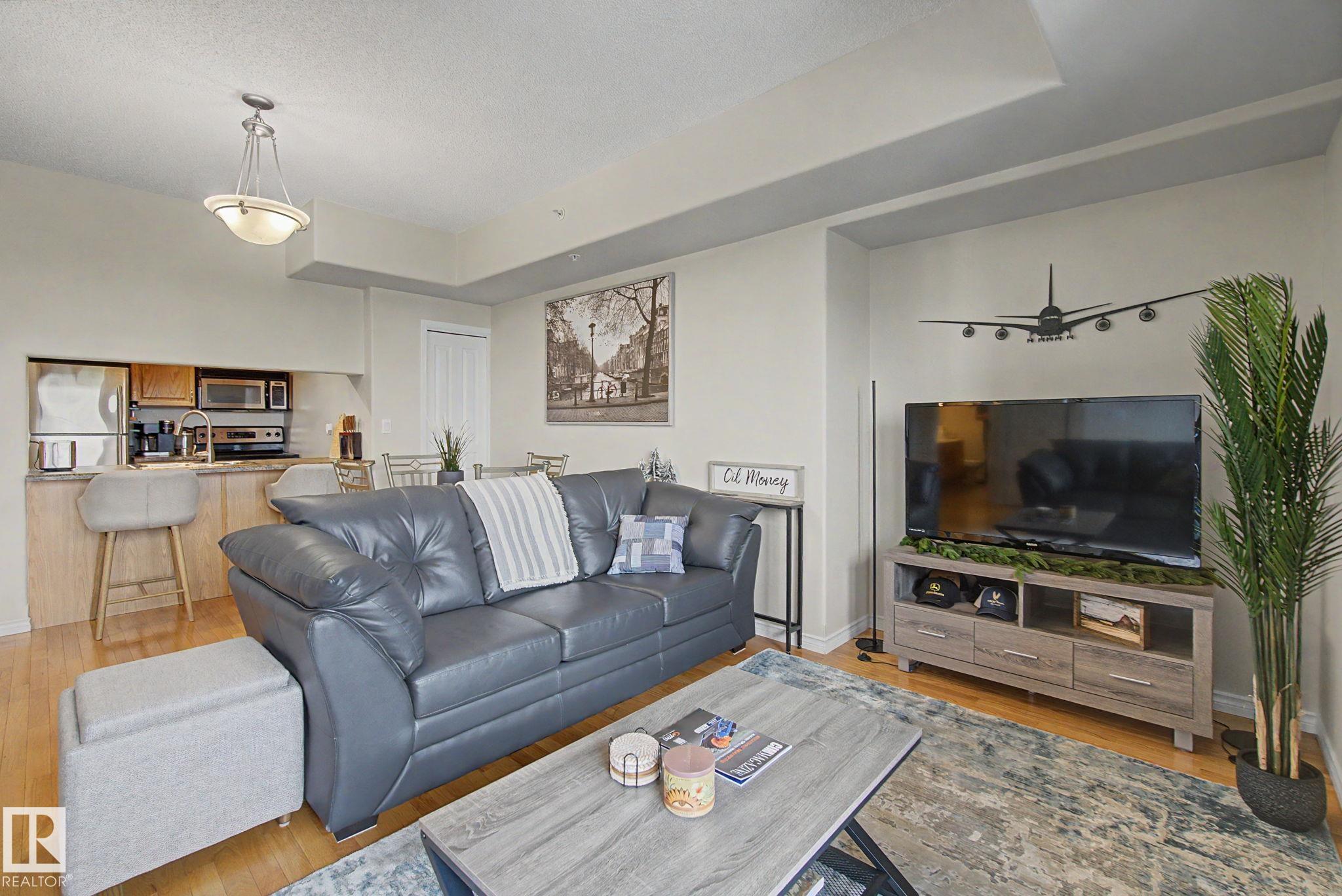 Photo 11 at 807 - 10319 111 Street NW, Downtown, Edmonton