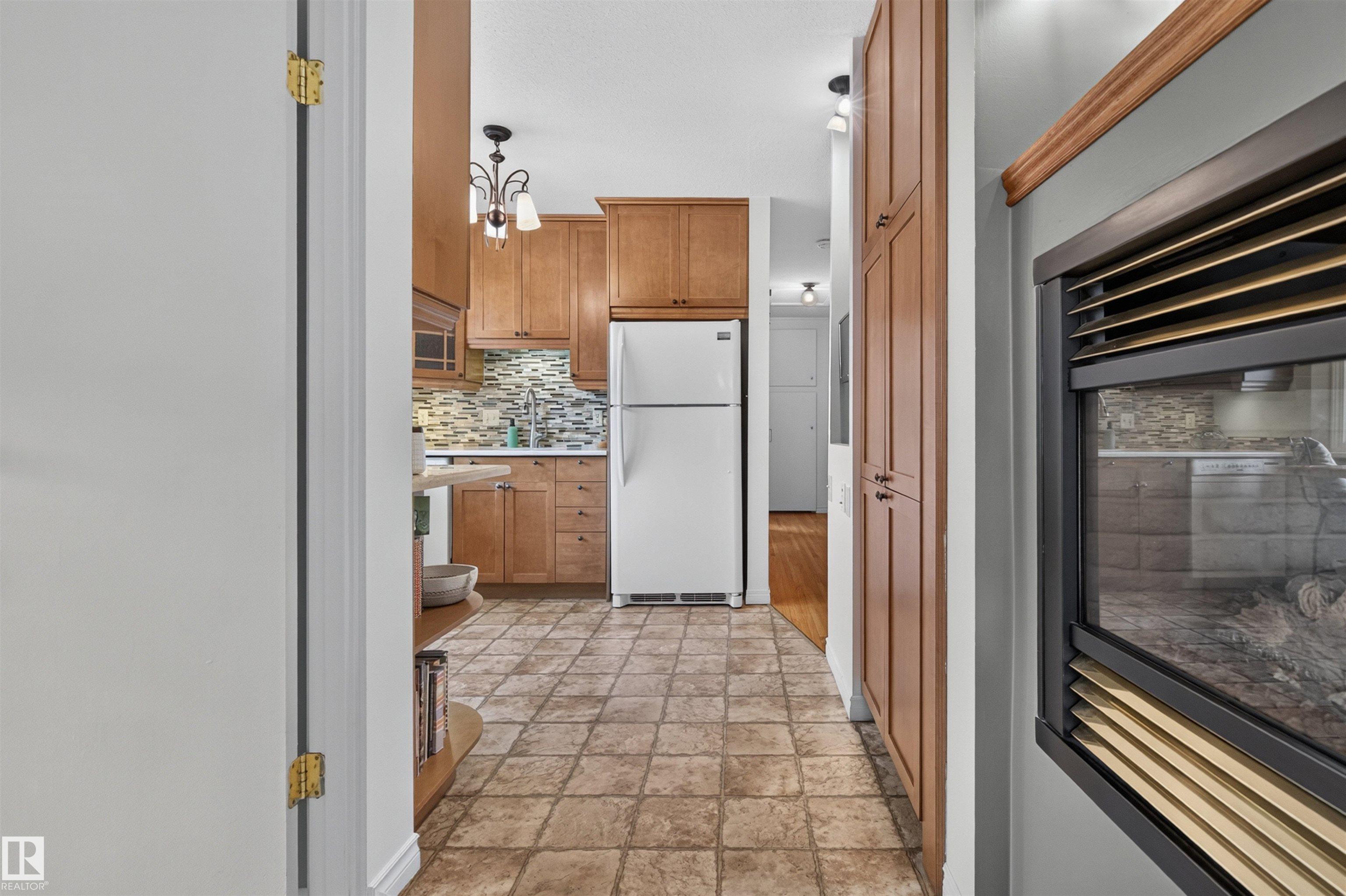 Photo 12 at 6420 86 Street NW, Argyll, Edmonton