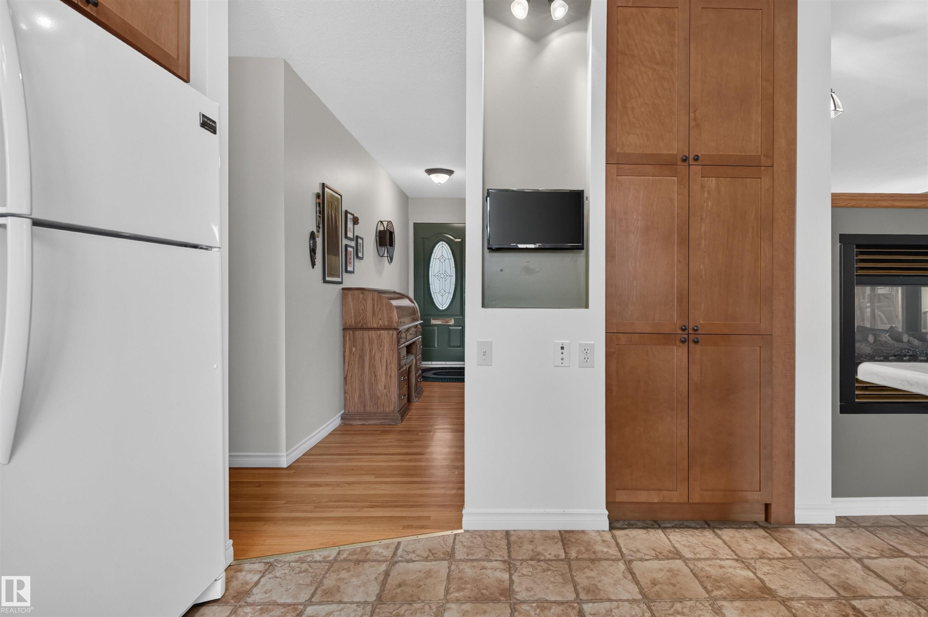 Photo 16 at 6420 86 Street NW, Argyll, Edmonton