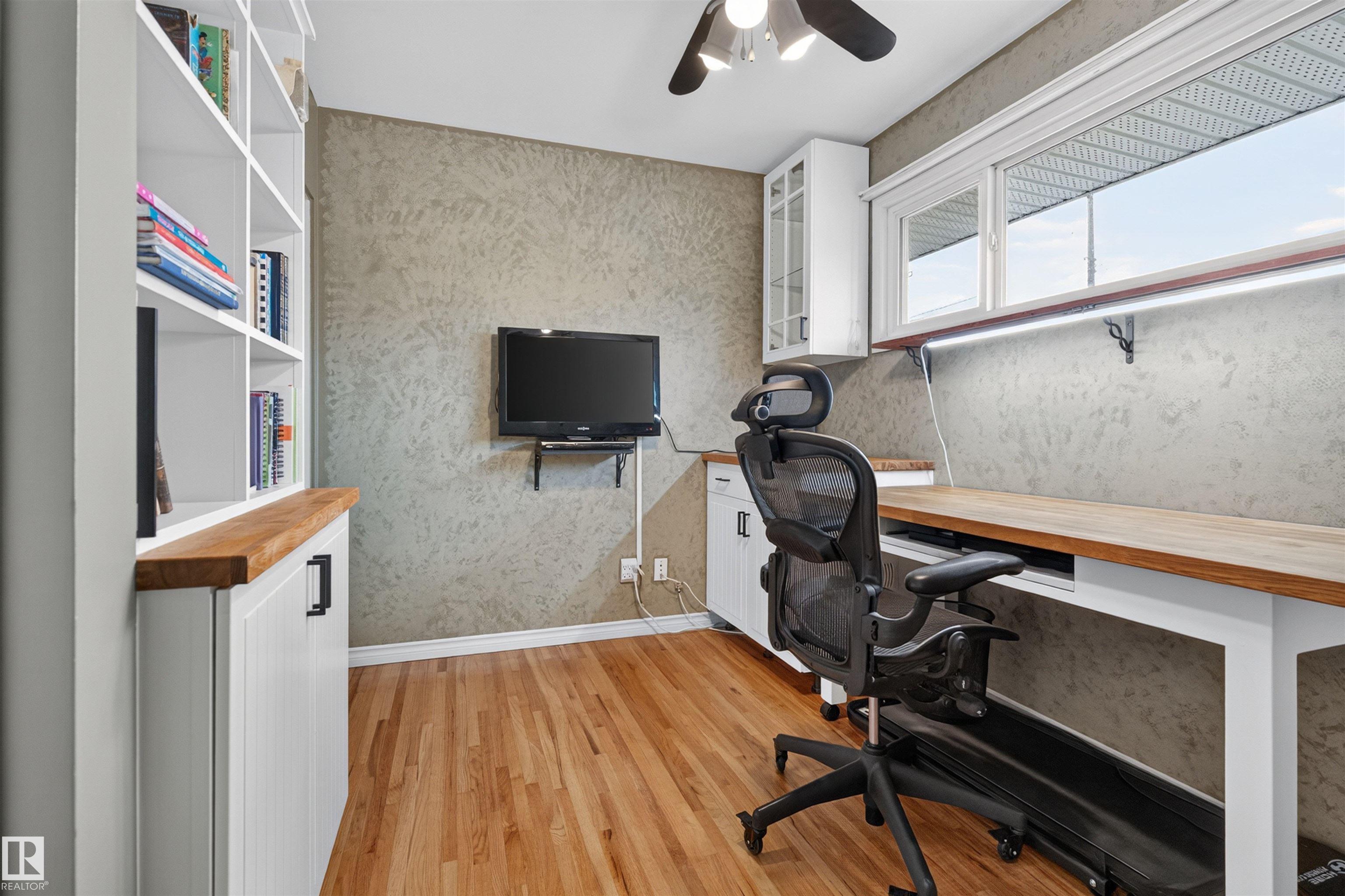 Photo 23 at 6420 86 Street NW, Argyll, Edmonton