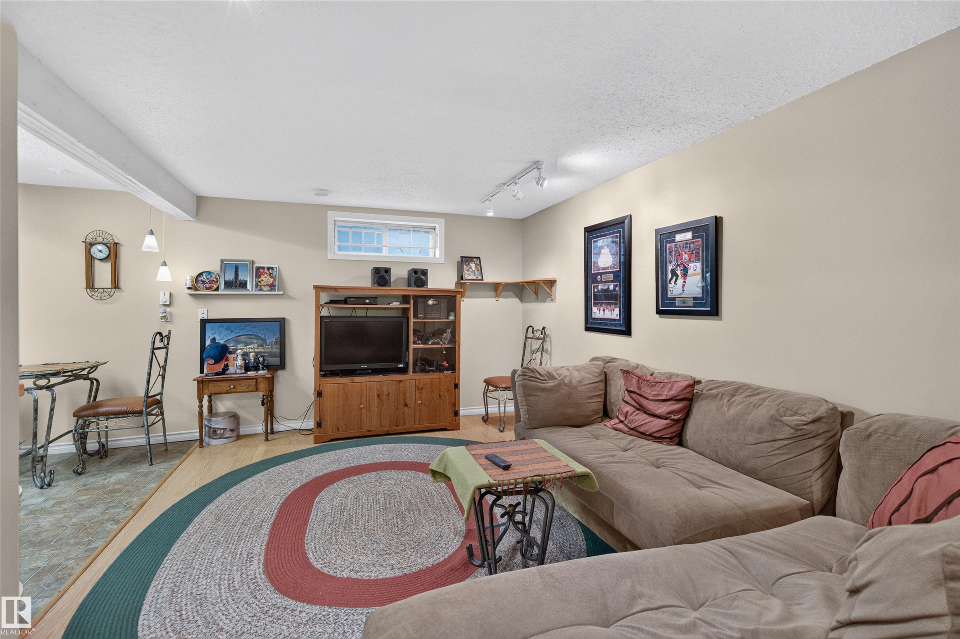 Photo 36 at 6420 86 Street NW, Argyll, Edmonton