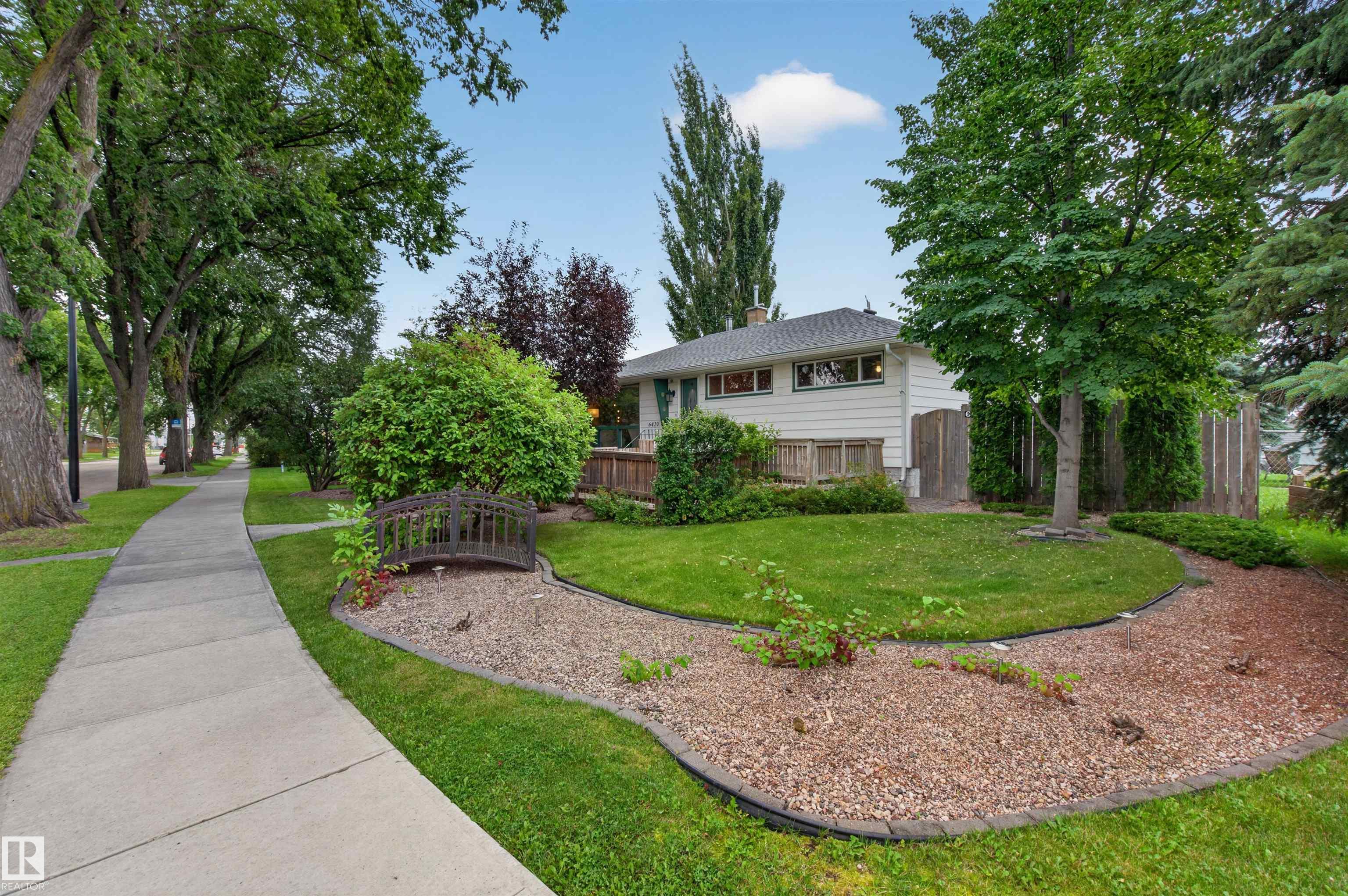 Photo 44 at 6420 86 Street NW, Argyll, Edmonton