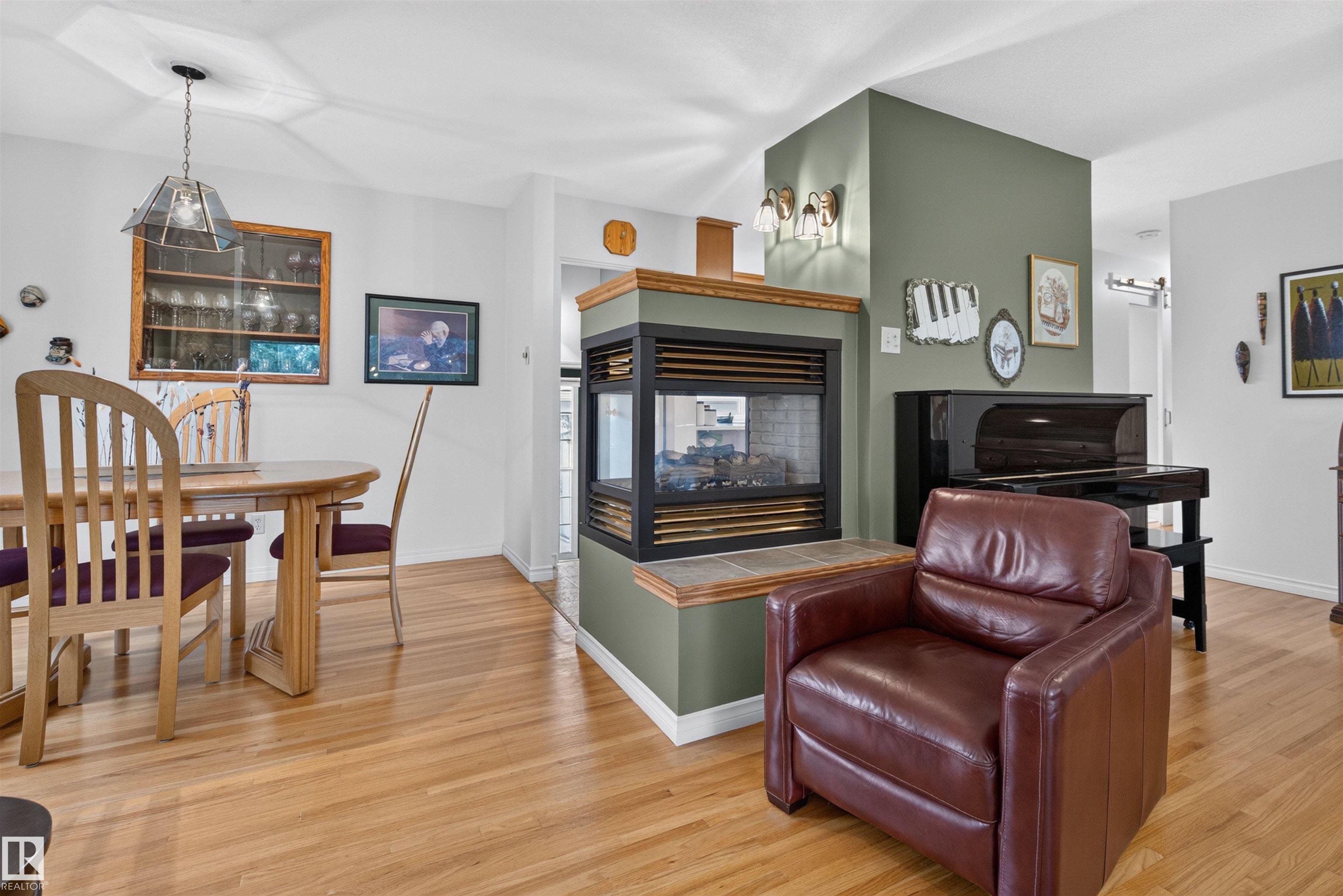 Photo 9 at 6420 86 Street NW, Argyll, Edmonton
