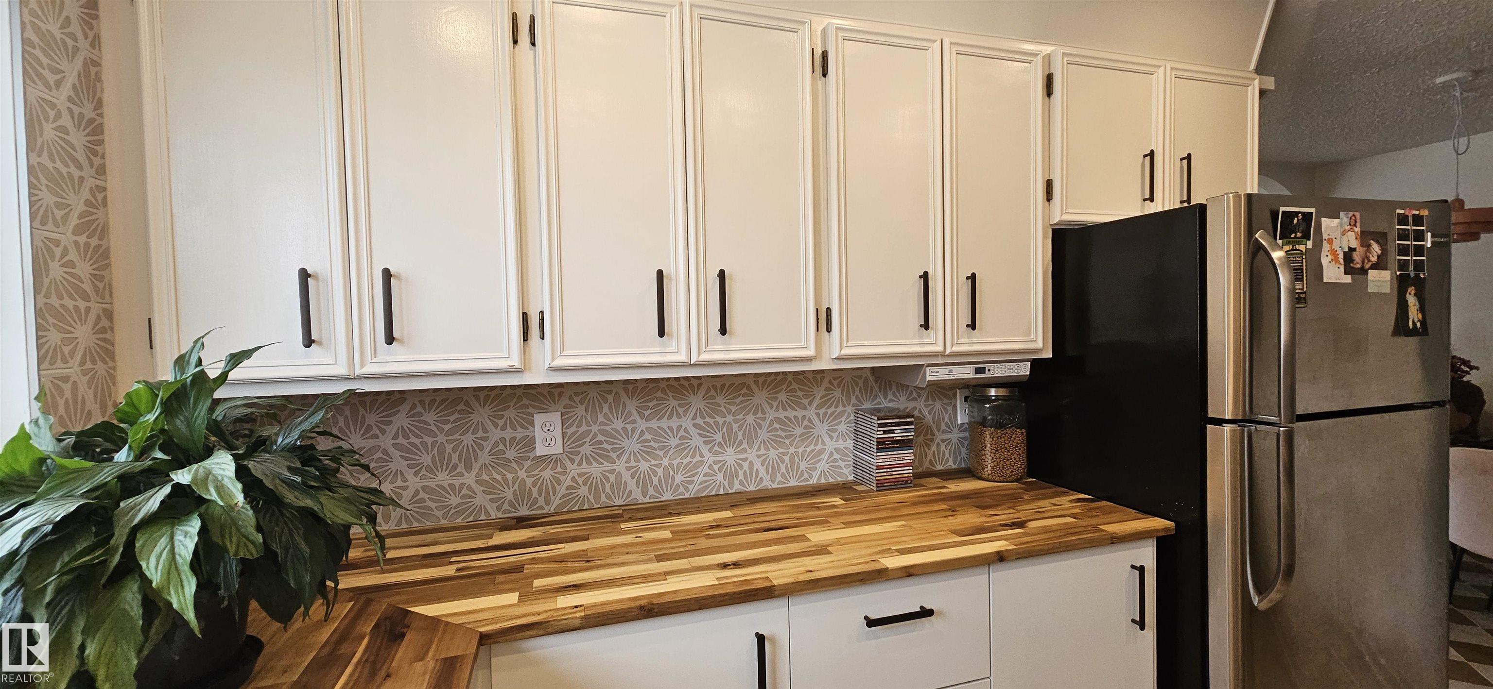 Photo 16 at 9024 60 Street NW, Ottewell, Edmonton