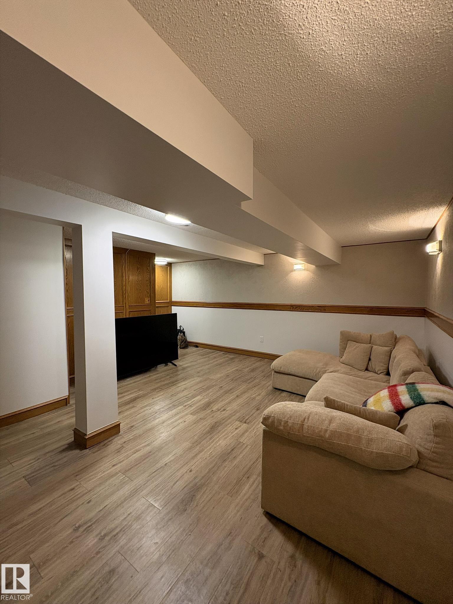 Photo 38 at 9024 60 Street NW, Ottewell, Edmonton