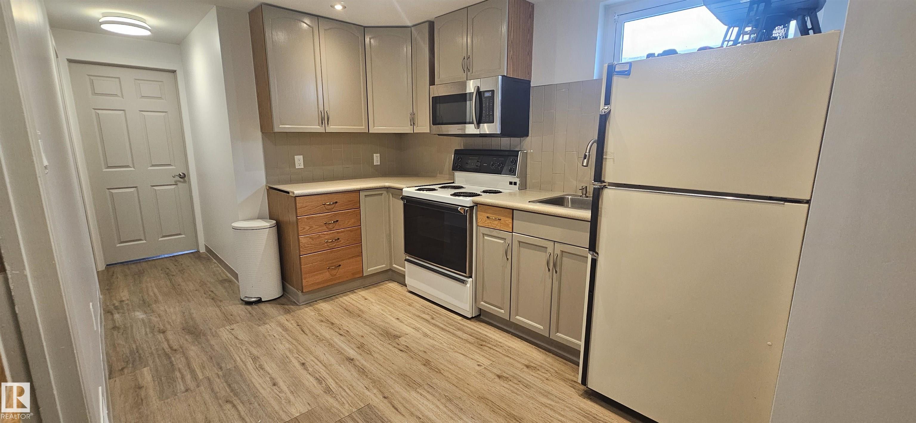 Photo 40 at 9024 60 Street NW, Ottewell, Edmonton