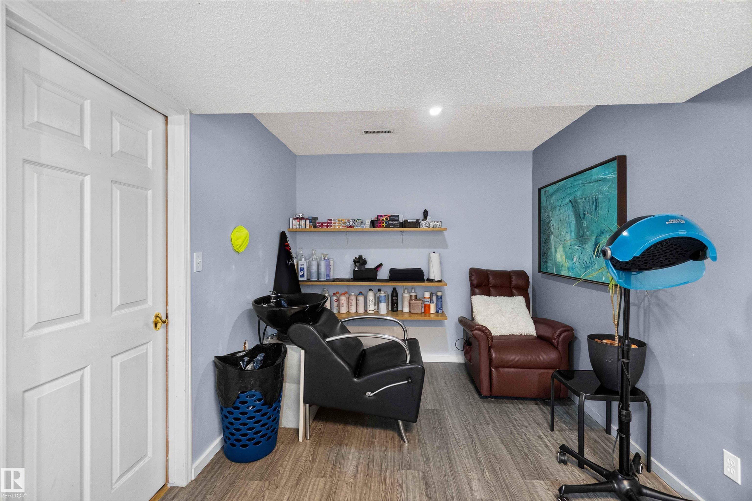 https://zimg.paragon.ice.com/ParagonImages/Property/PM/RAE/225416593/44/0/0/b93c16427ef5ac750d8d7604660445b0/1/b9b14c6ca0a75cbfe538f366c4c68b6b/225416593-b41d9967-7109-4cb5-a8ab-666a815c897d.JPG