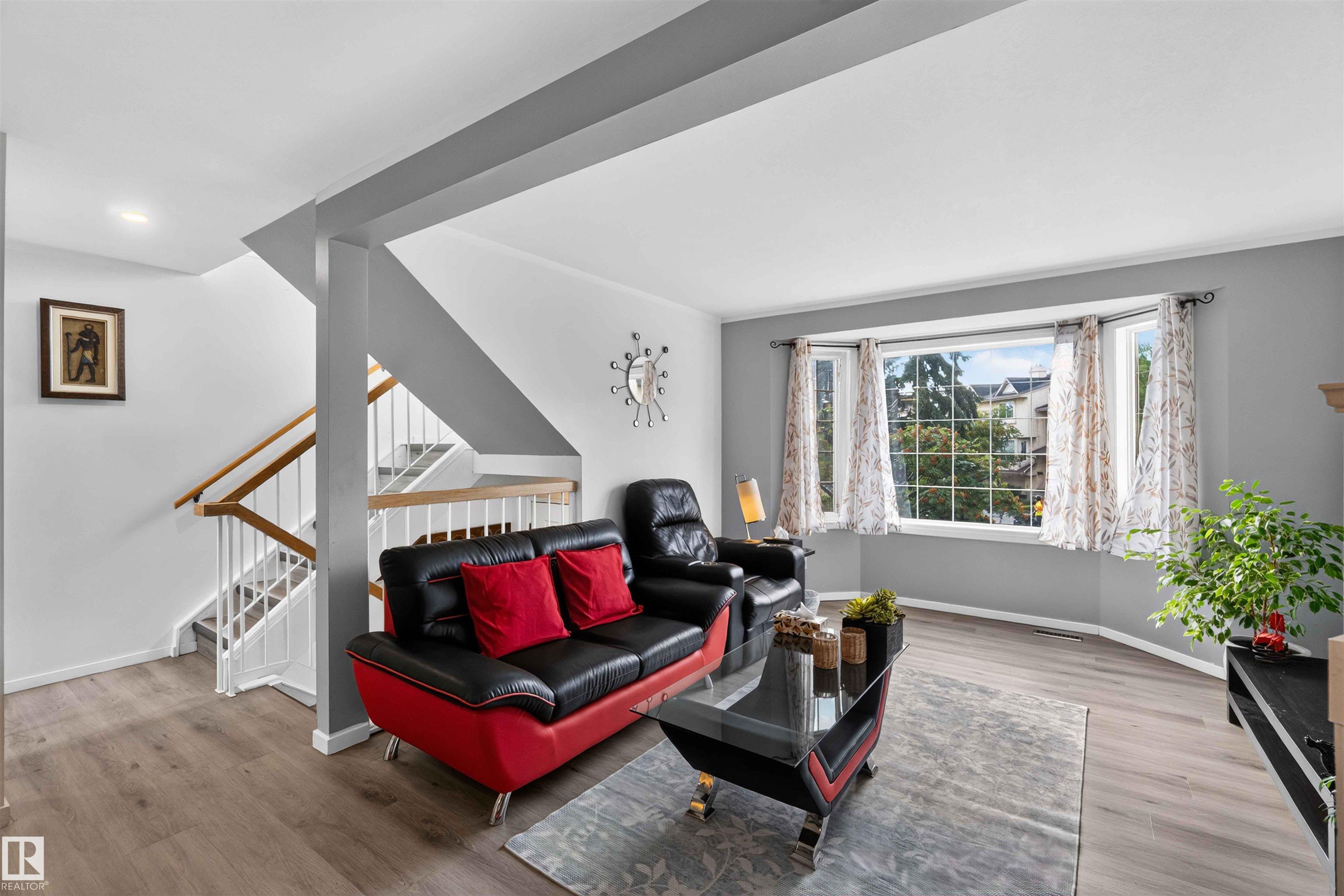 https://zimg.paragon.ice.com/ParagonImages/Property/PM/RAE/225416593/6/0/0/db1c106308355517683e1bbd77af20b4/1/b9b14c6ca0a75cbfe538f366c4c68b6b/225416593-96c01aa6-cb1c-4354-b40c-0a191a1febdb.JPG