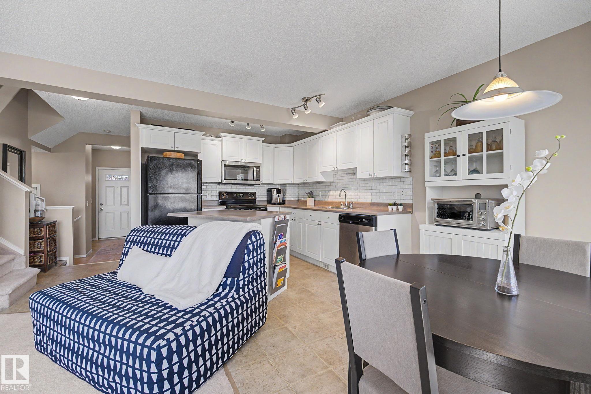 Photo 17 at 9083 Scott Crescent NW, South Terwillegar, Edmonton