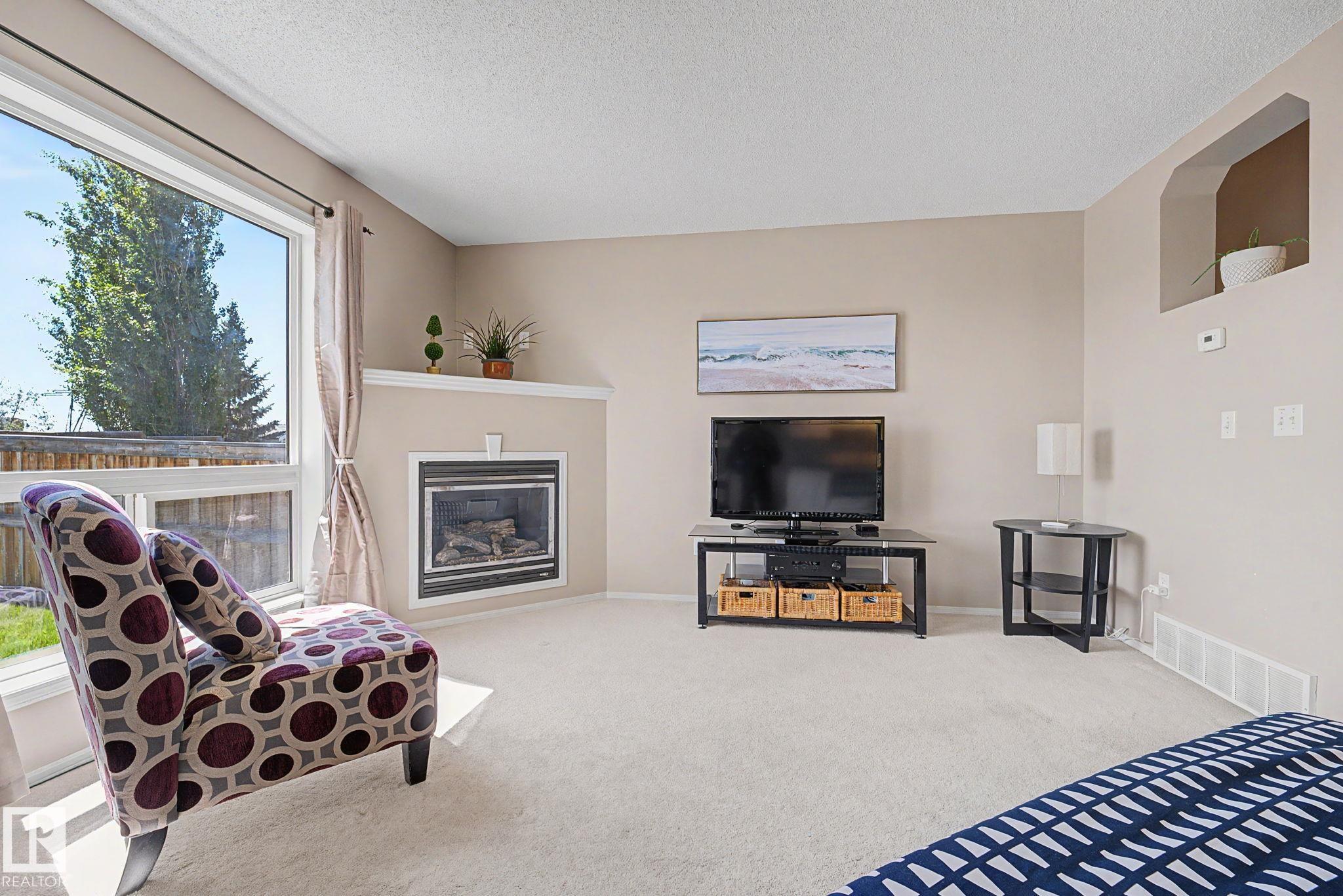 Photo 8 at 9083 Scott Crescent NW, South Terwillegar, Edmonton