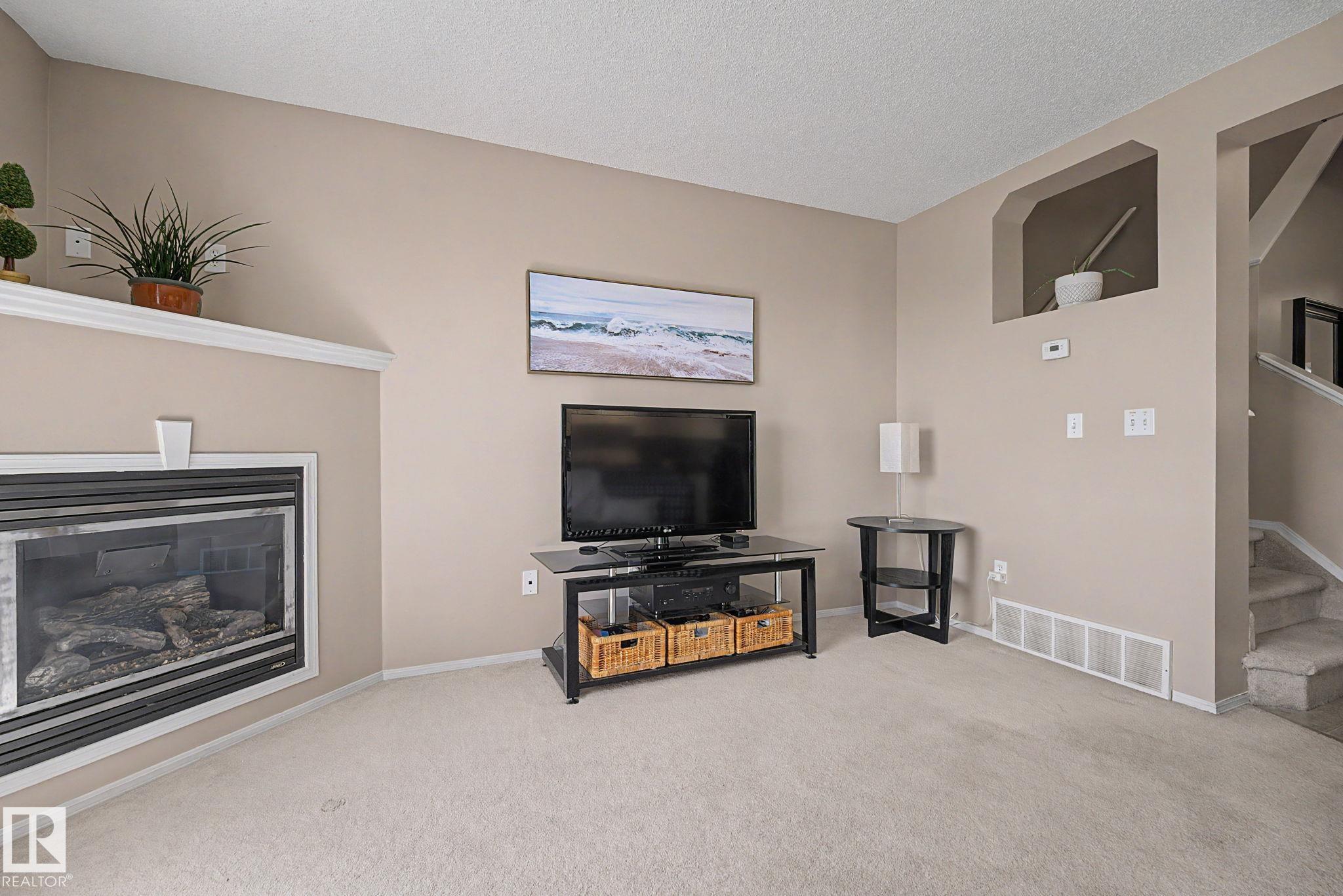 Photo 10 at 9083 Scott Crescent NW, South Terwillegar, Edmonton