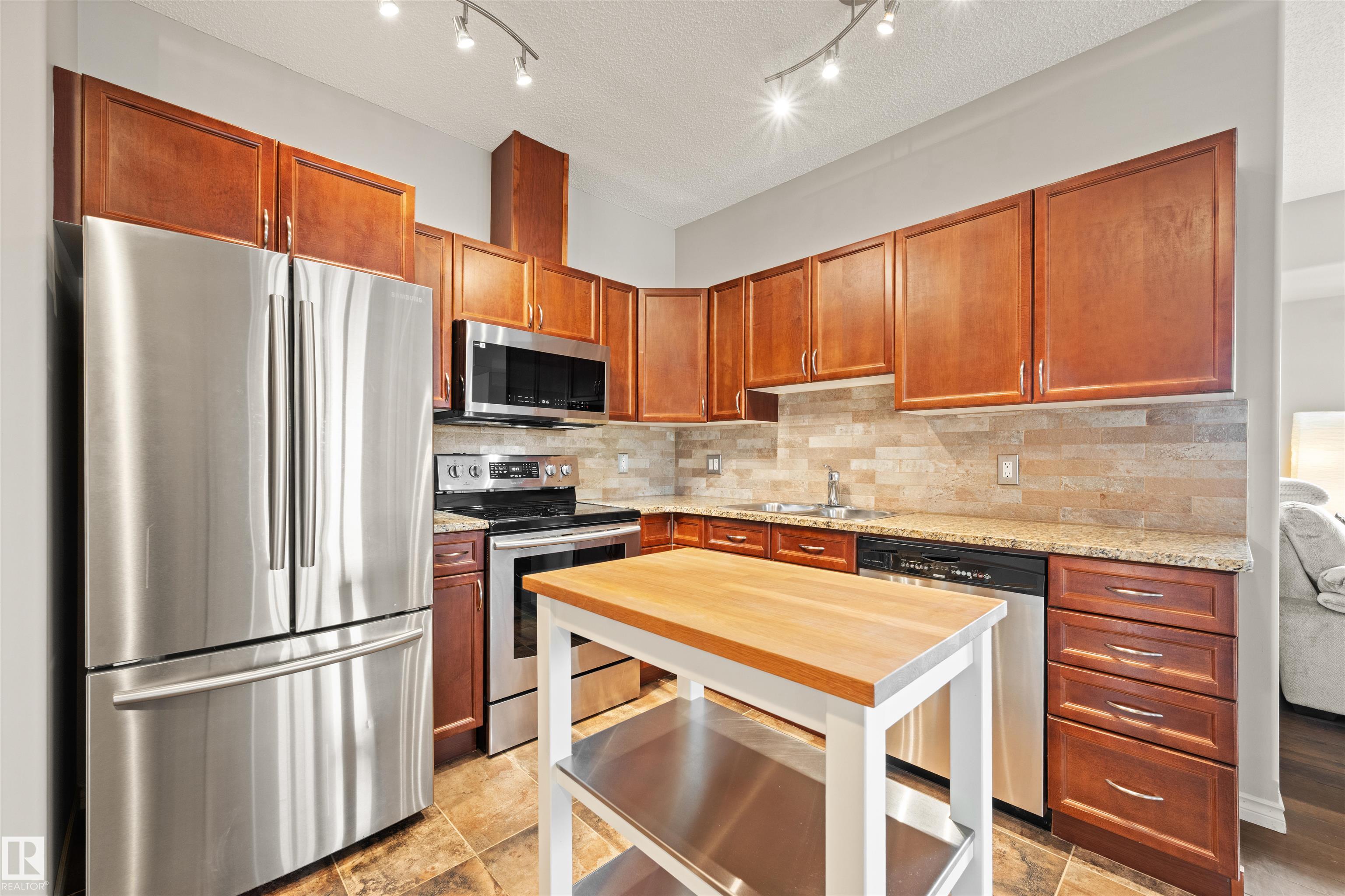 904 - 10319 111 Street NW, Downtown, Edmonton