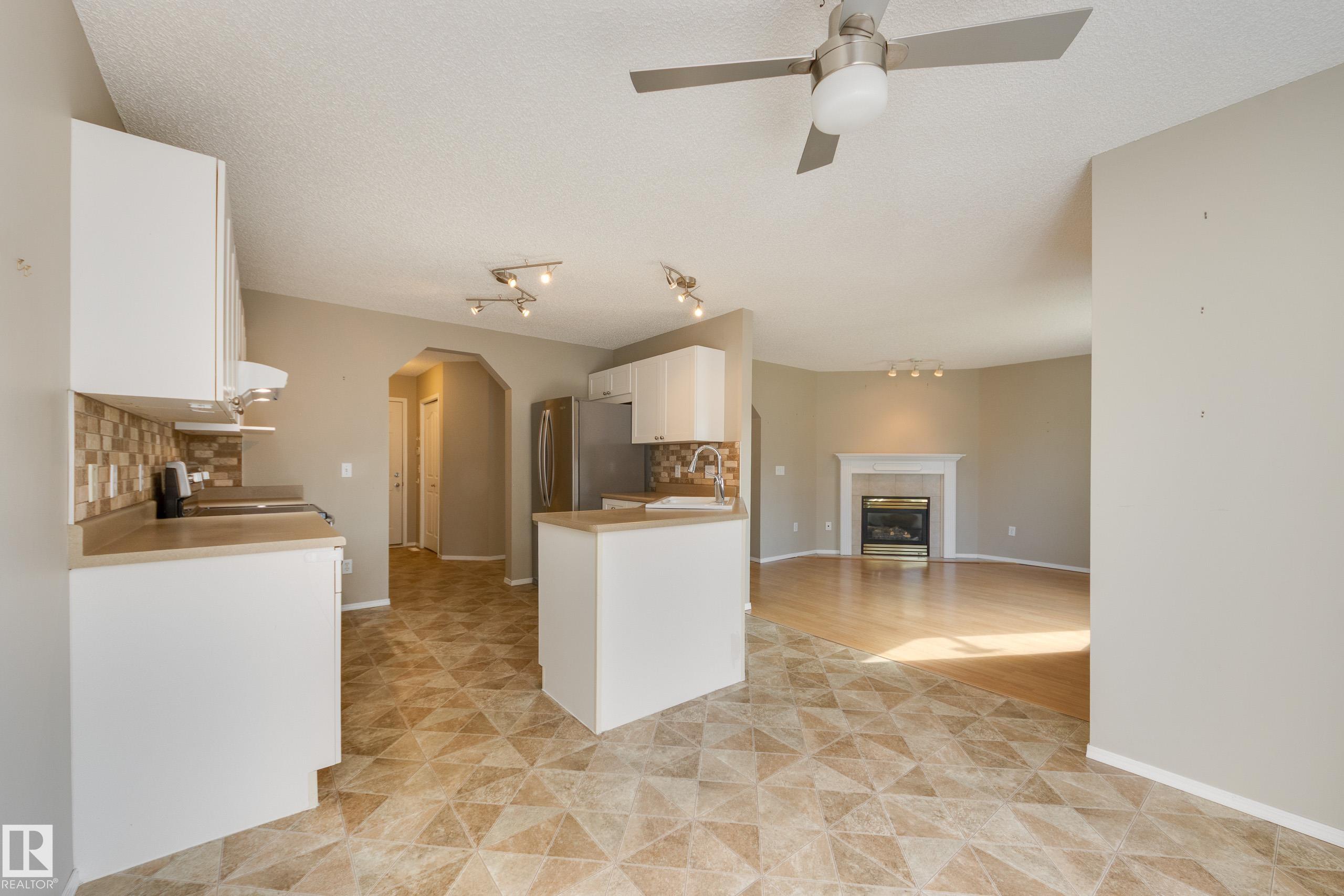 Photo 11 at 11335 167b Avenue NW, Canossa, Edmonton