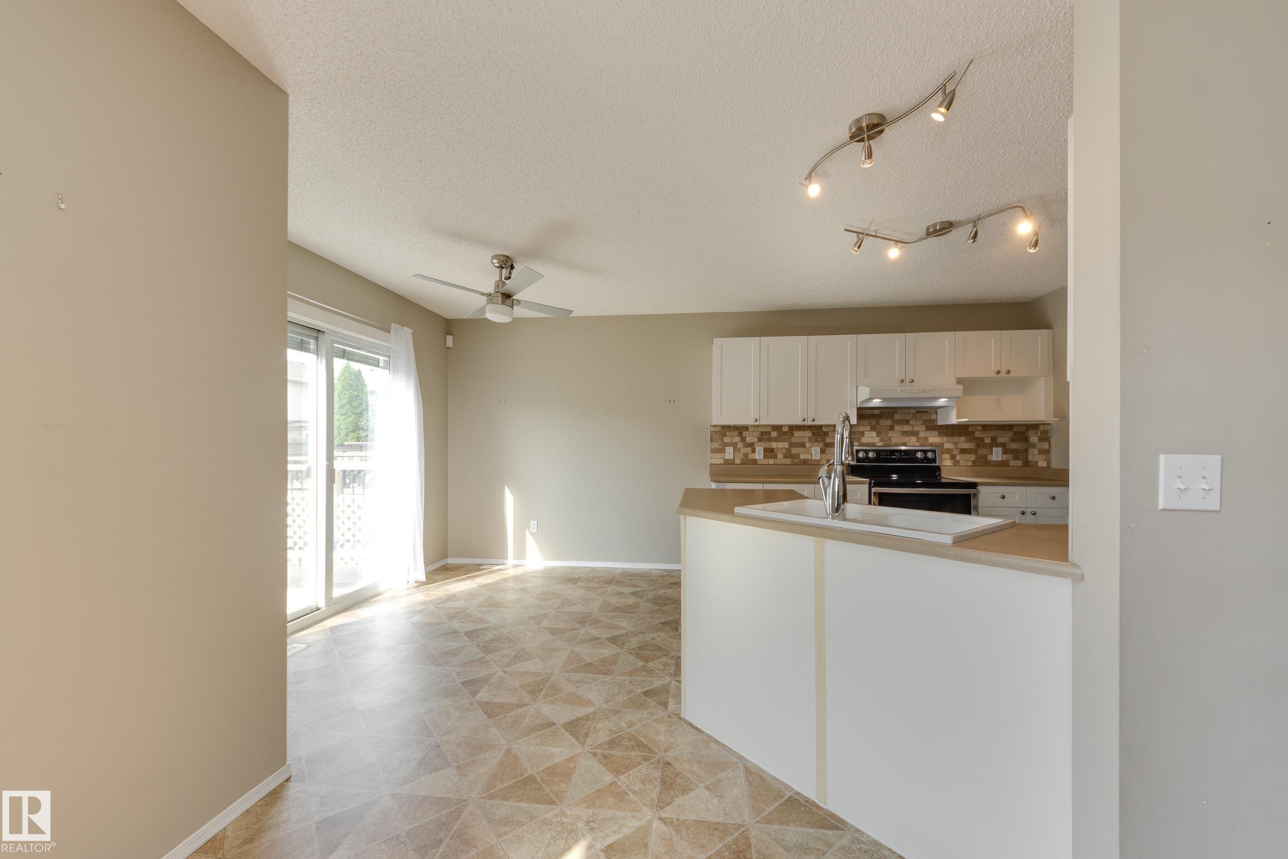 Photo 8 at 11335 167b Avenue NW, Canossa, Edmonton