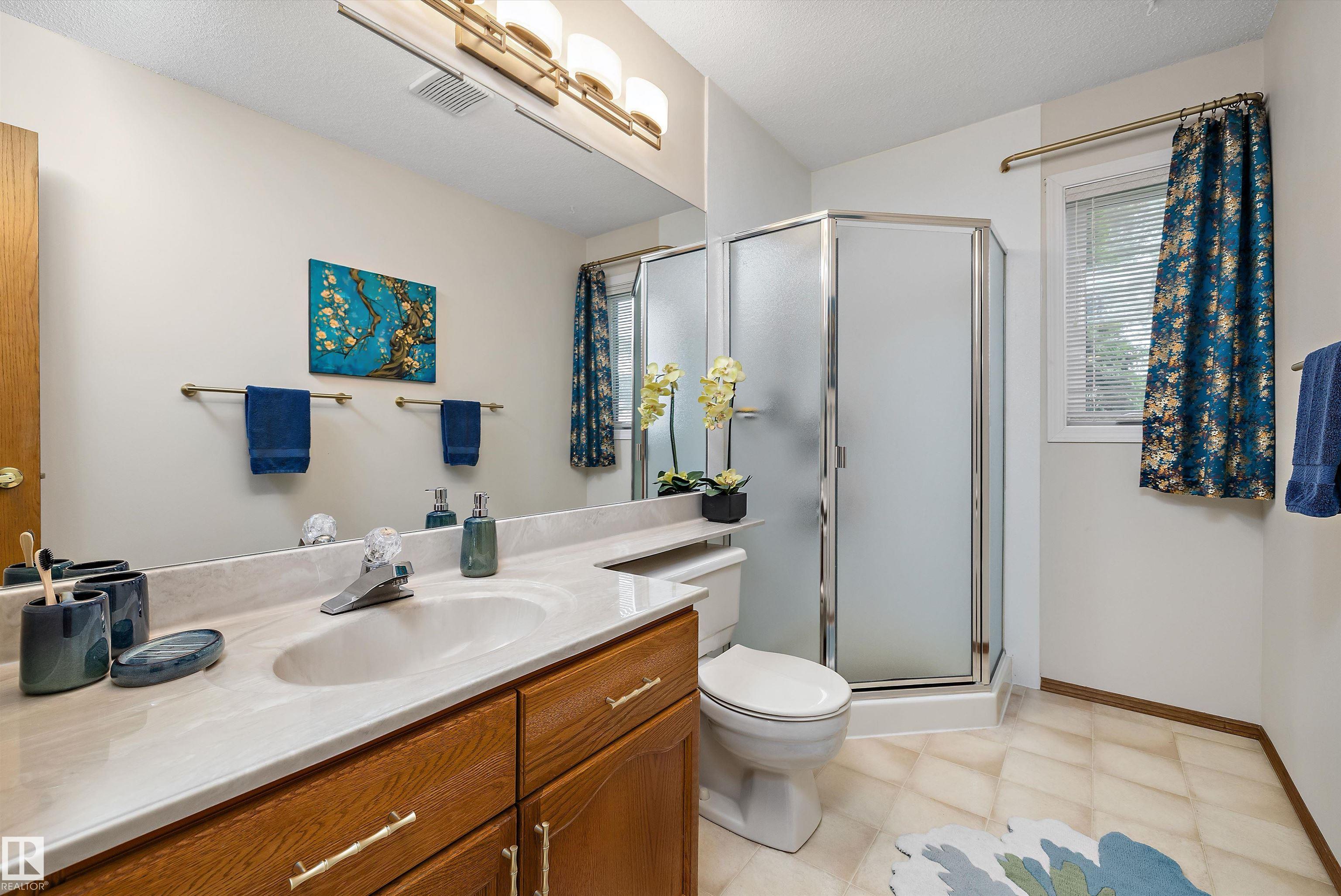 Photo 12 at 4717 25 Avenue NW, Weinlos, Edmonton