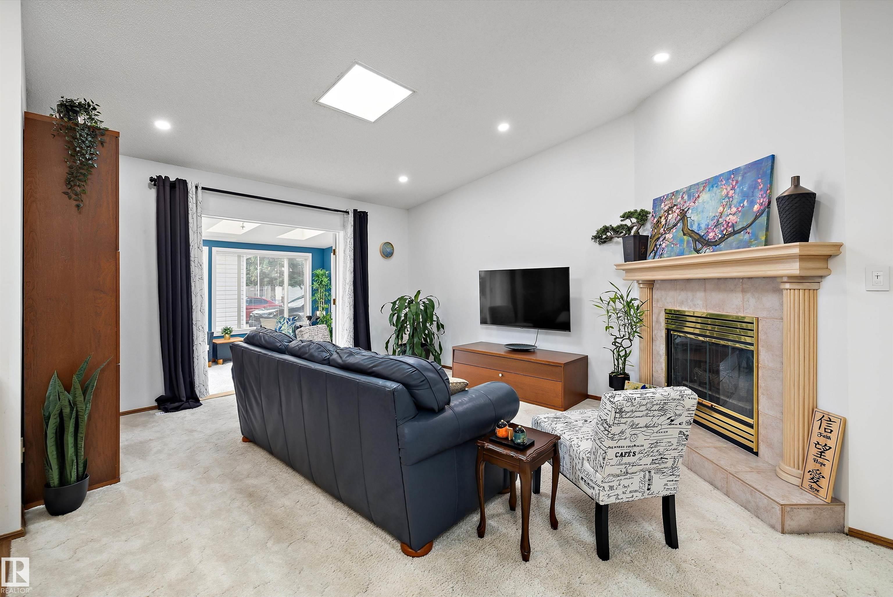 Photo 17 at 4717 25 Avenue NW, Weinlos, Edmonton