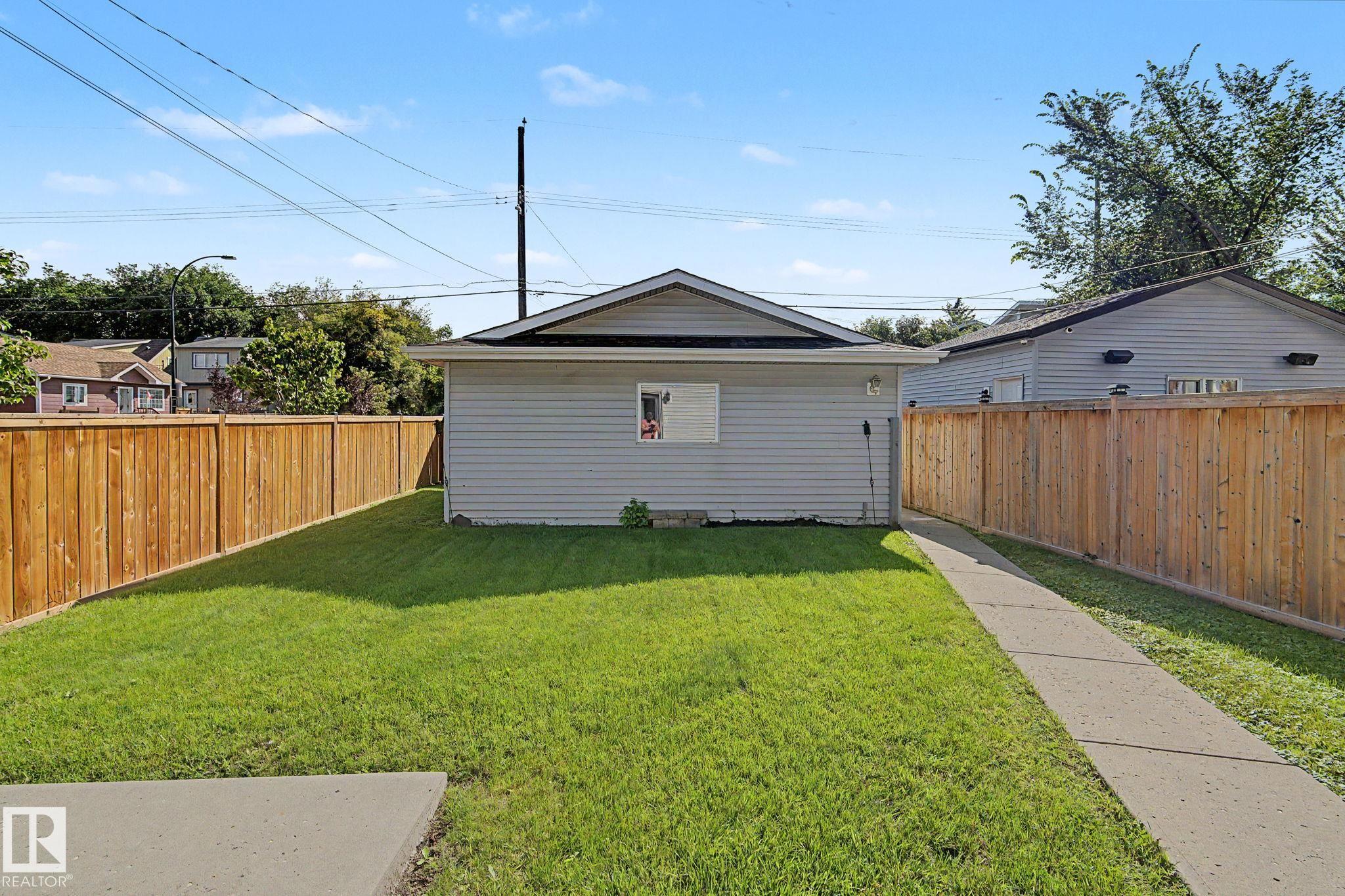 Listing photo thumbnail