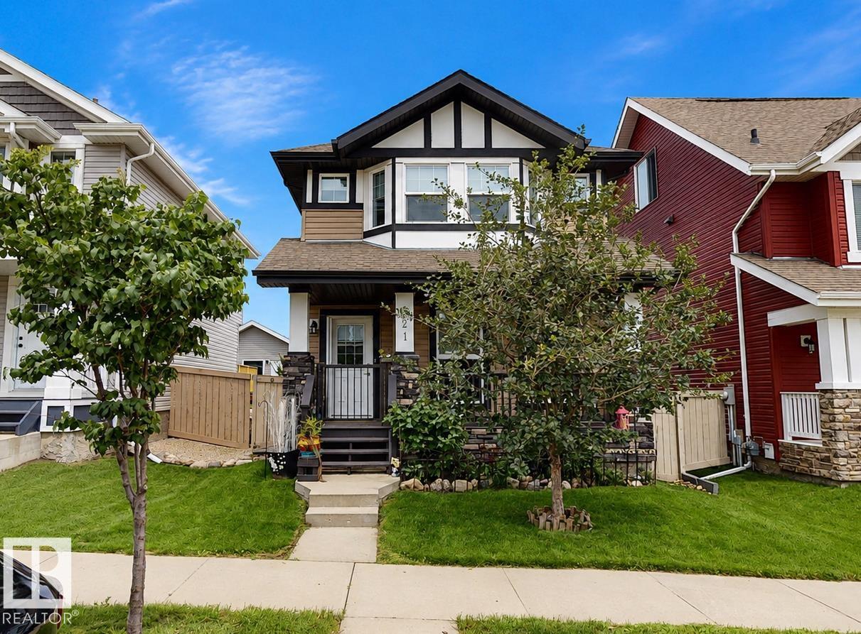 821 36a Avenue NW, Maple Crest, Edmonton