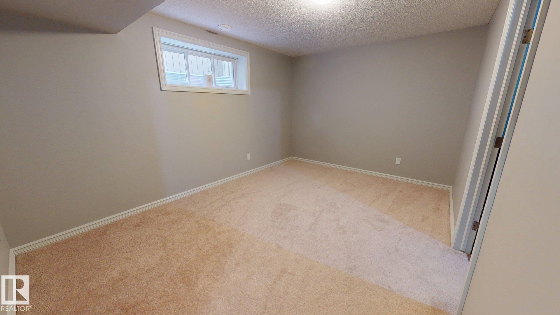 Photo 14 at 821 36a Avenue NW, Maple Crest, Edmonton